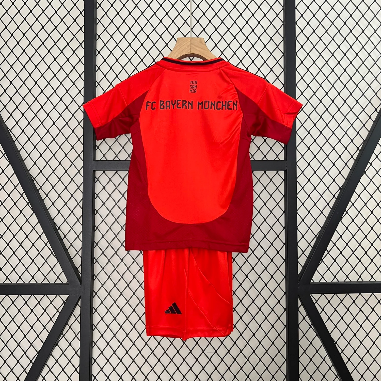 Bayern Munich Home Kids Suit 24/25 - Image 8