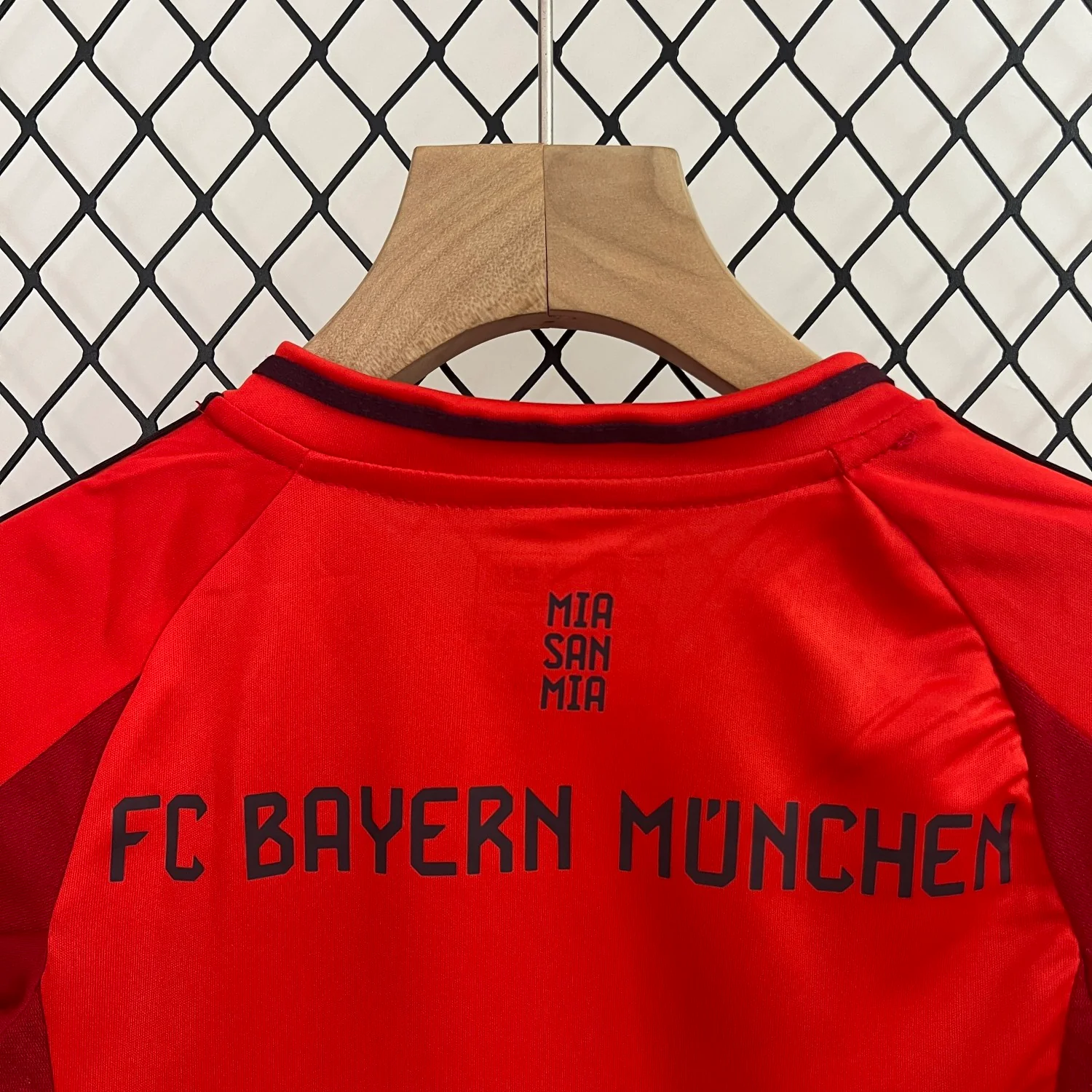 Bayern Munich Home Kids Suit 24/25 - Image 9
