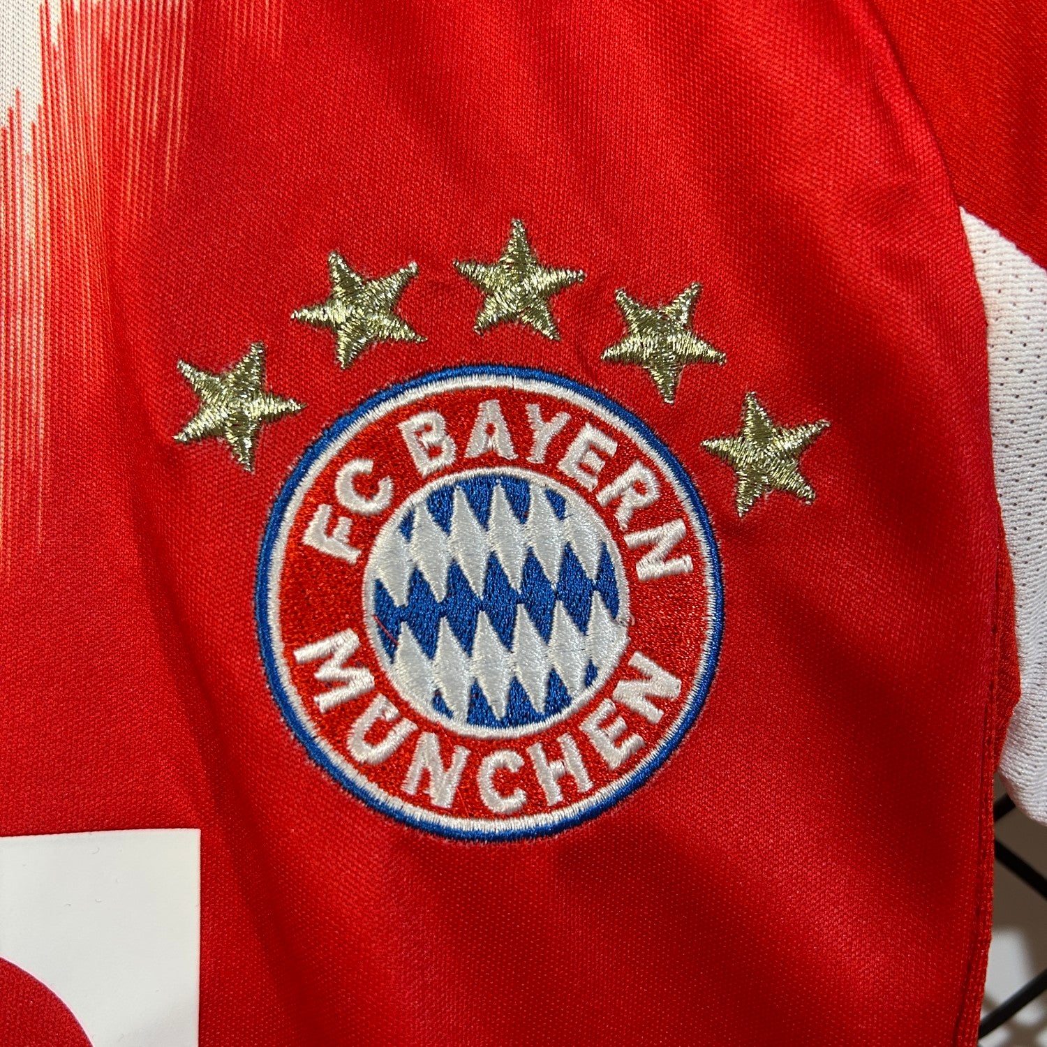 Bayern Munich Home Kids Suit & socks 25/26 - Image 11