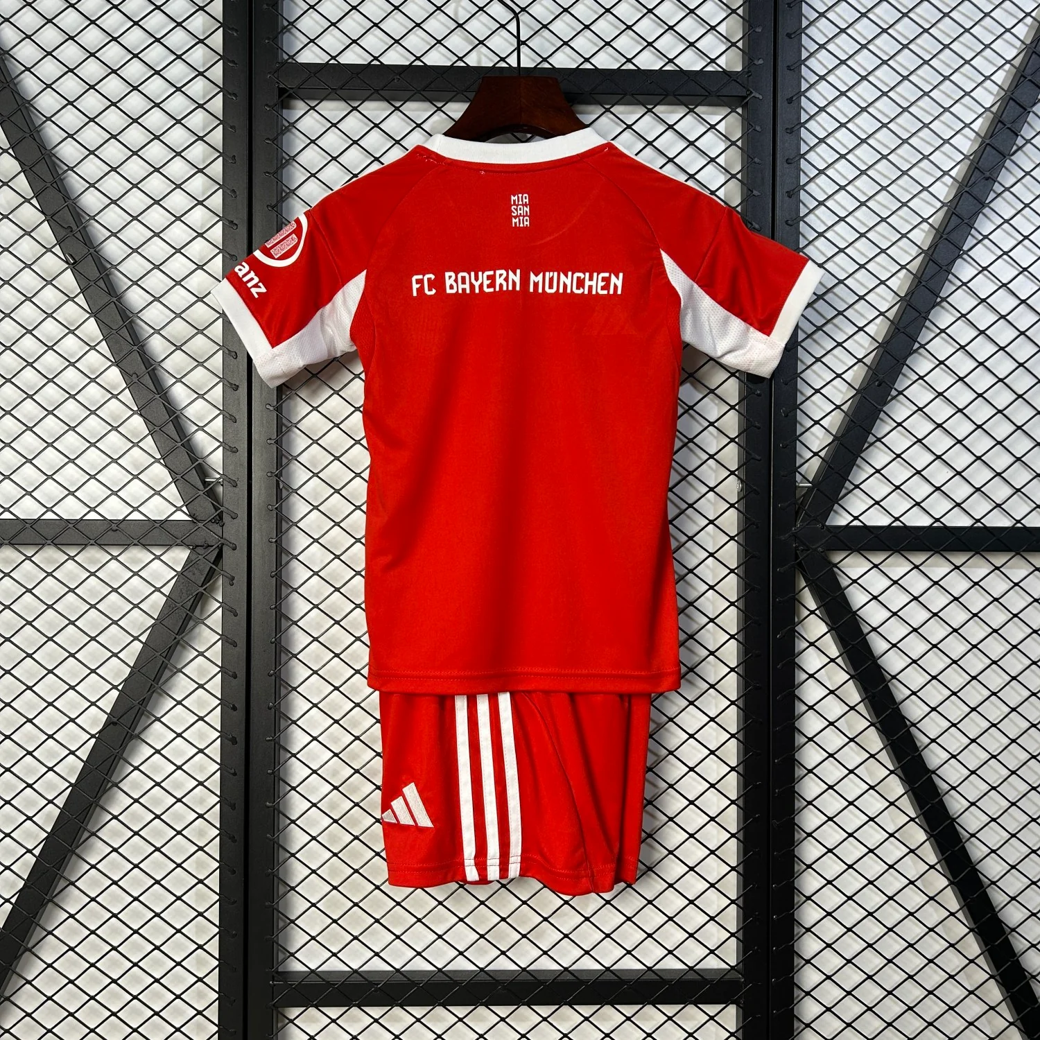 Bayern Munich Home Kids Suit & socks 25/26 - Image 4