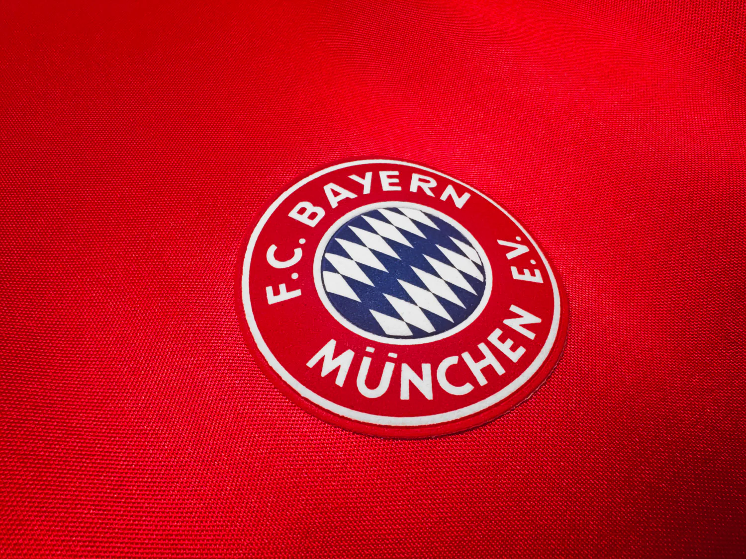 Bayern Munich Home Retro Jersey 1993/95 - Image 5