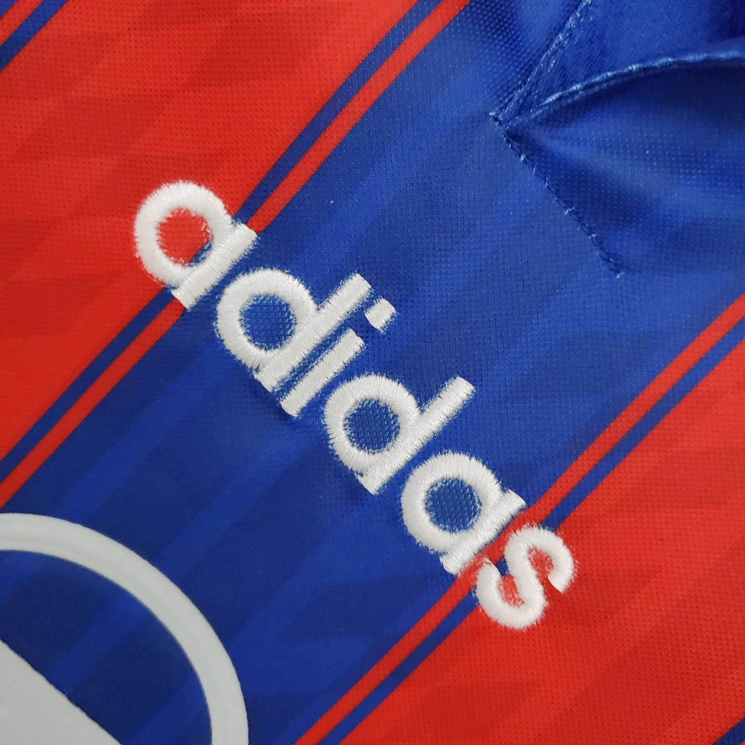 Bayern Munich Home Retro Jersey 1995/97 - Image 3