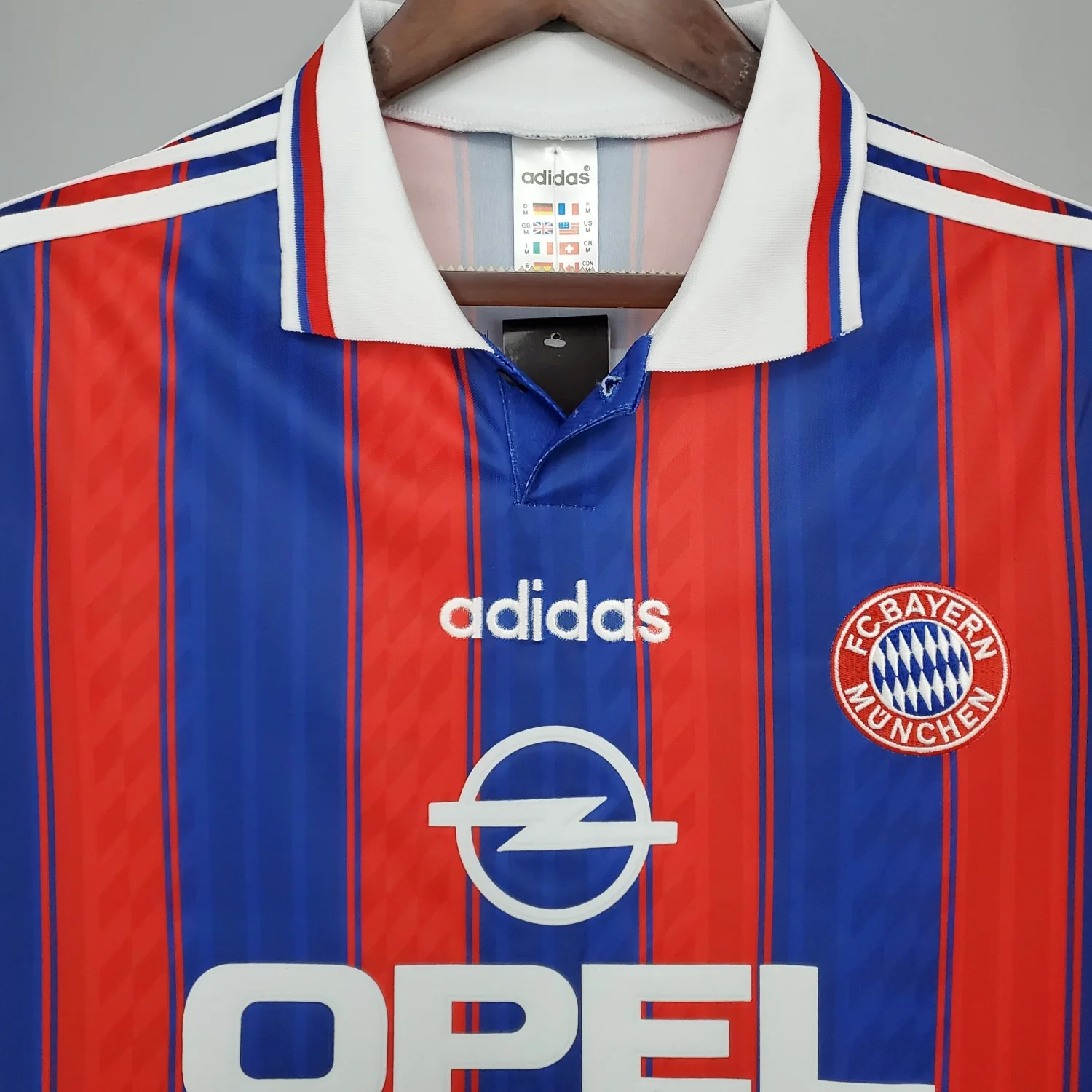 Bayern Munich Home Retro Jersey 1995/97 - Image 5
