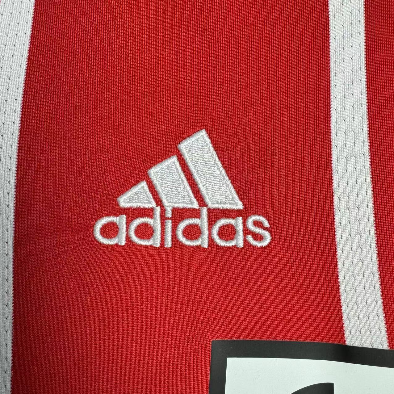 Bayern Munich Home Retro Jersey 2017/18 - Image 7