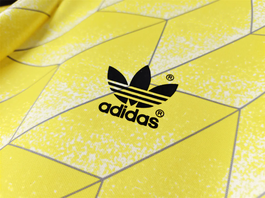 Borussia Dortmund Home Retro Jersey 1988 - Image 3