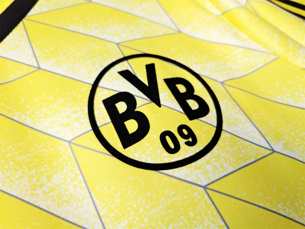 Borussia Dortmund Home Retro Jersey 1988 - Image 4