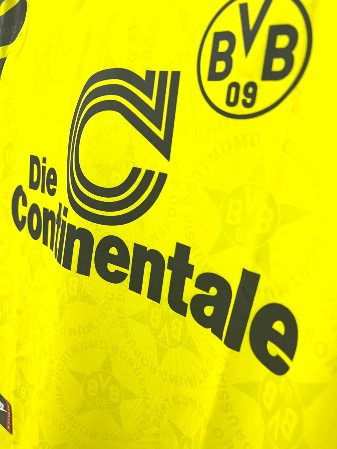Borussia Dortmund Home Retro Jersey 1994/95 - Image 4