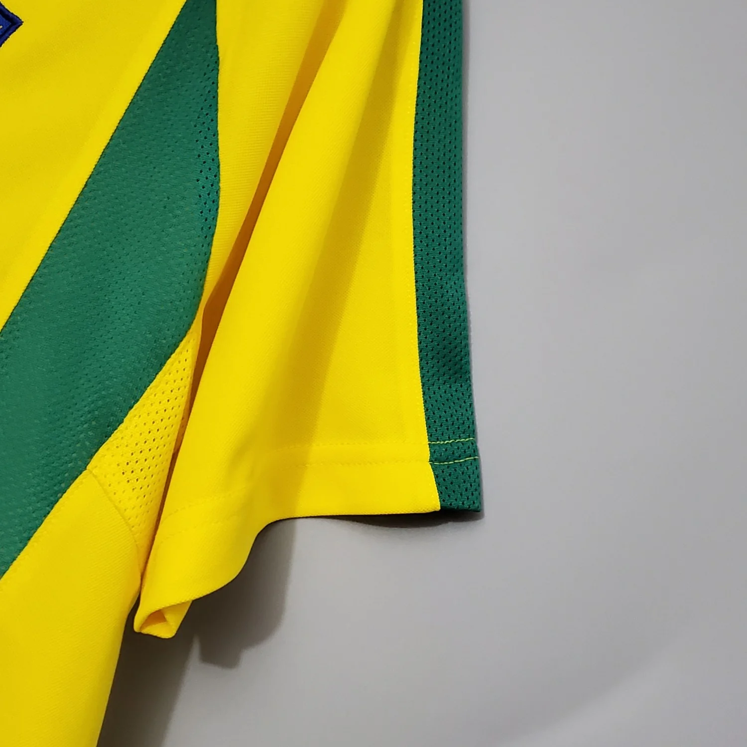 Brazil Home Retro Jersey 2002 - Image 6