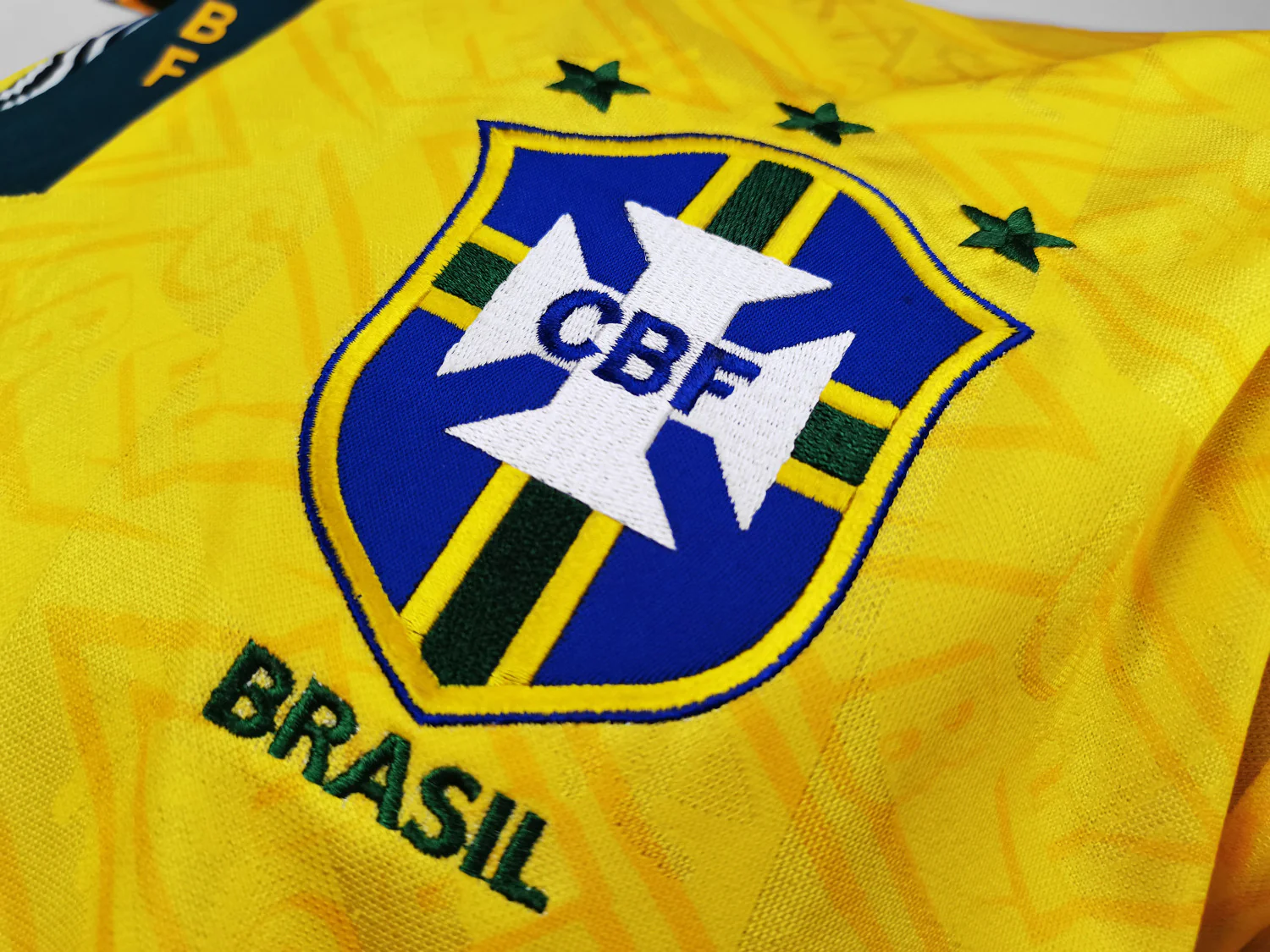 Brazil Home Retro Jersey 91/93 - Image 5
