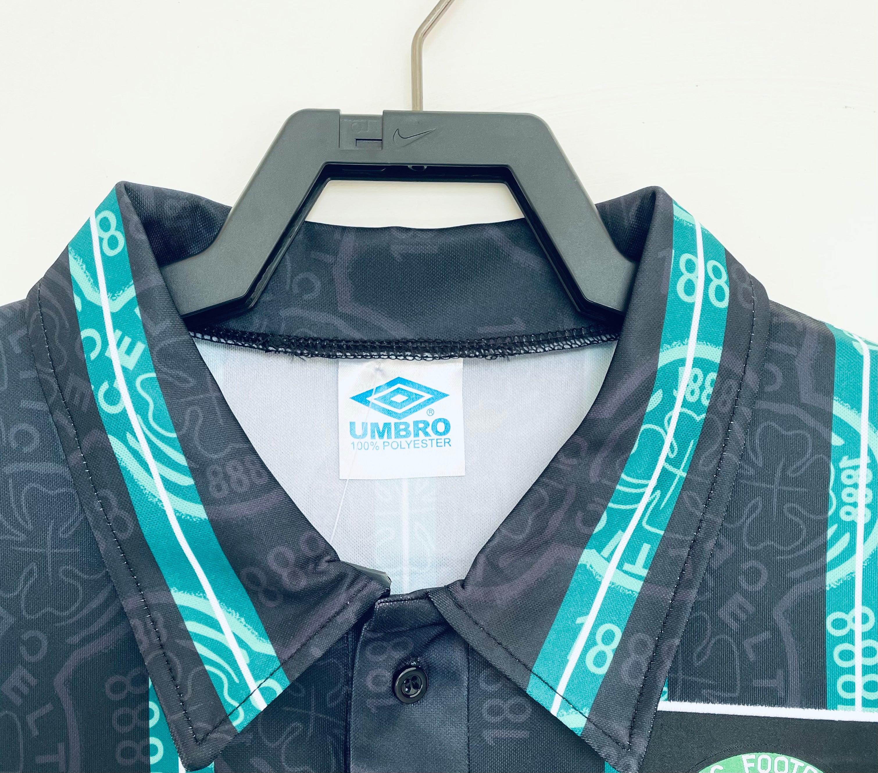 Celtic Away Retro Jersey 1992/93 - Image 3