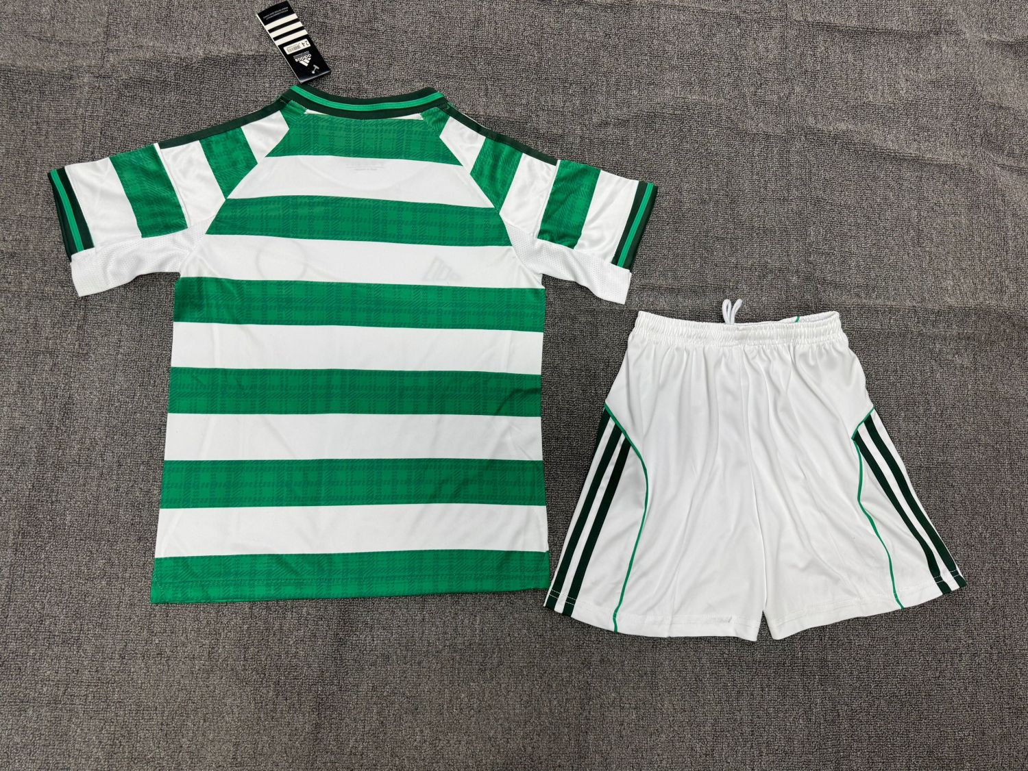 Celtic Home Kids Suit & Socks 25/26 - Image 4