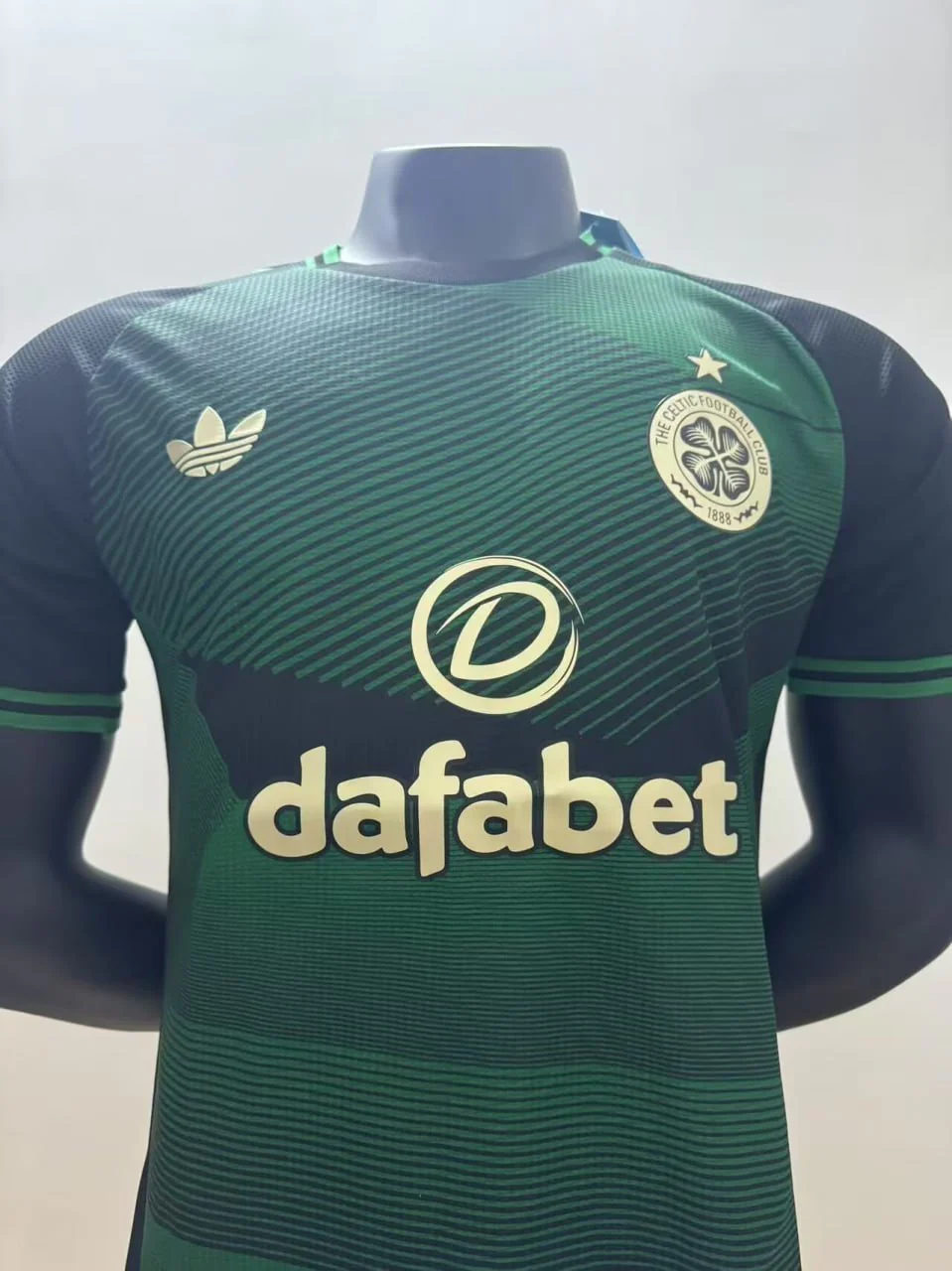 Celtic Special Player Jersey 25/26 - Image 3