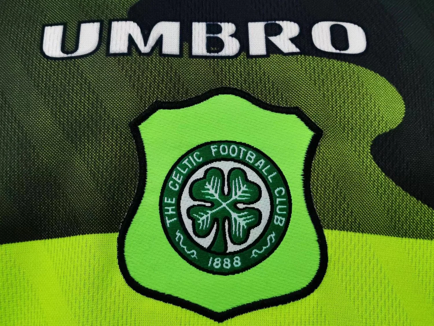 Celtic Third Retro Jersey 1996/97 - Image 5