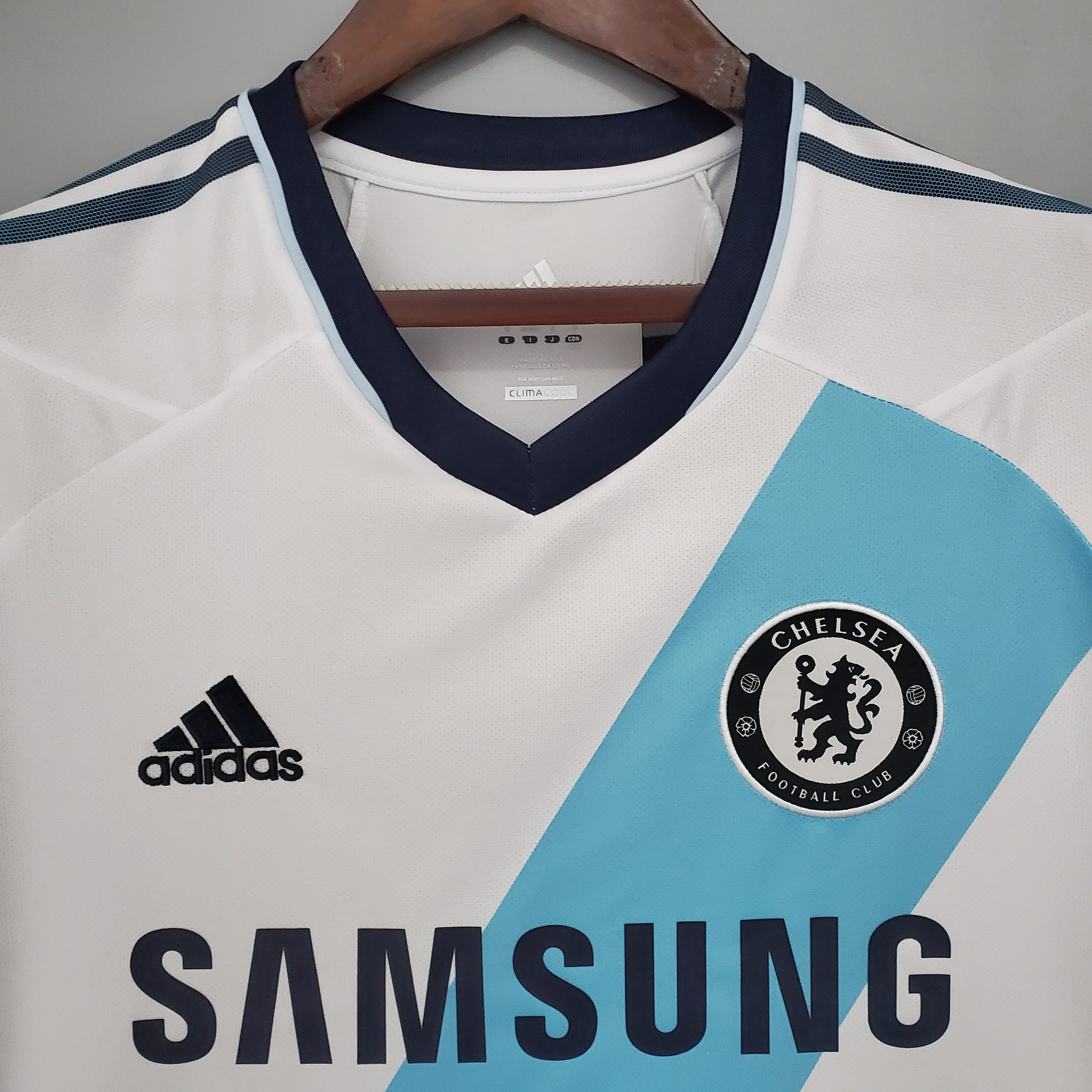 Chelsea Away Retro Jersey 2012/13 - Image 3