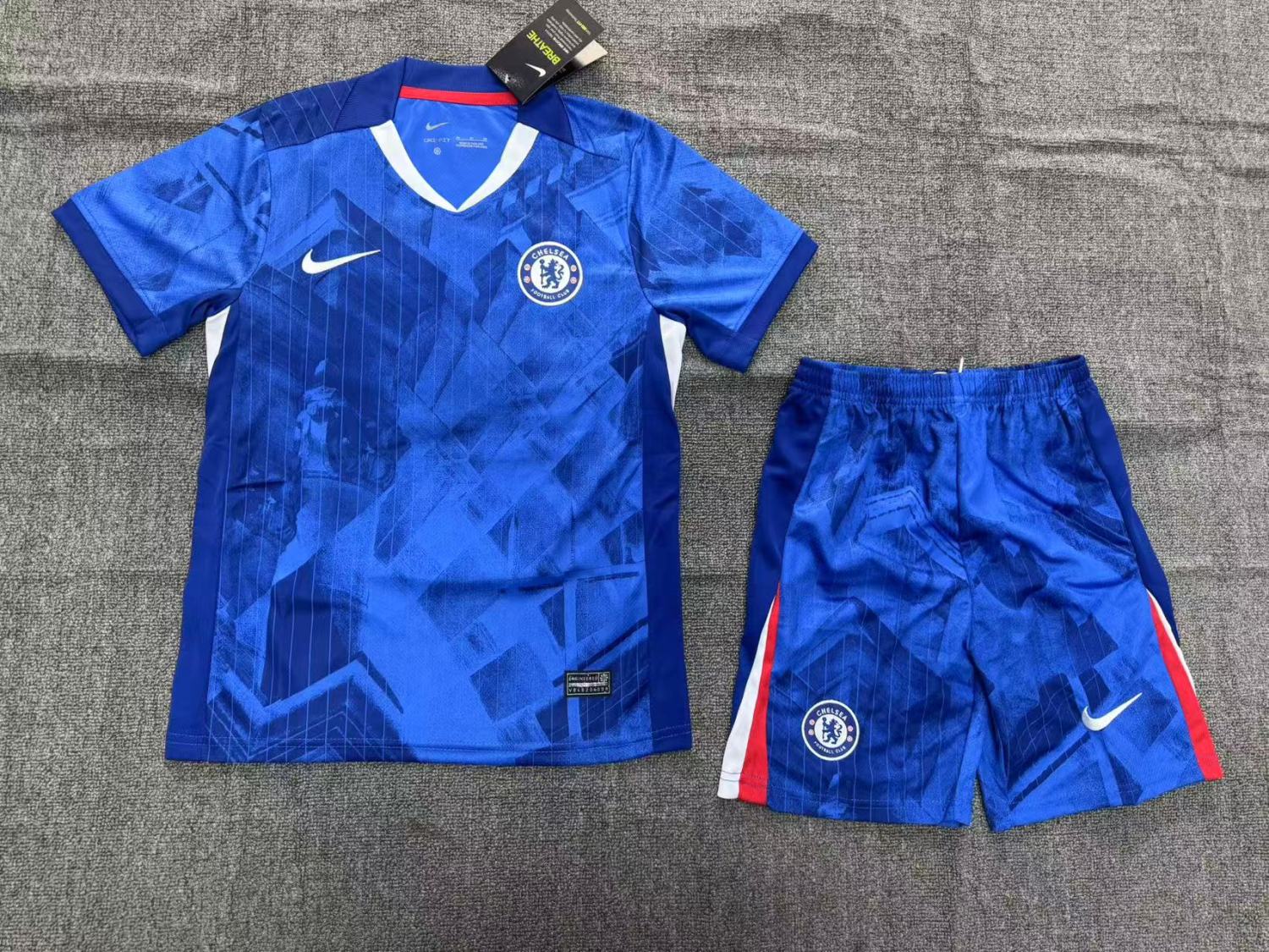 Chelsea Home Kids Suit 25/26 - Image 3
