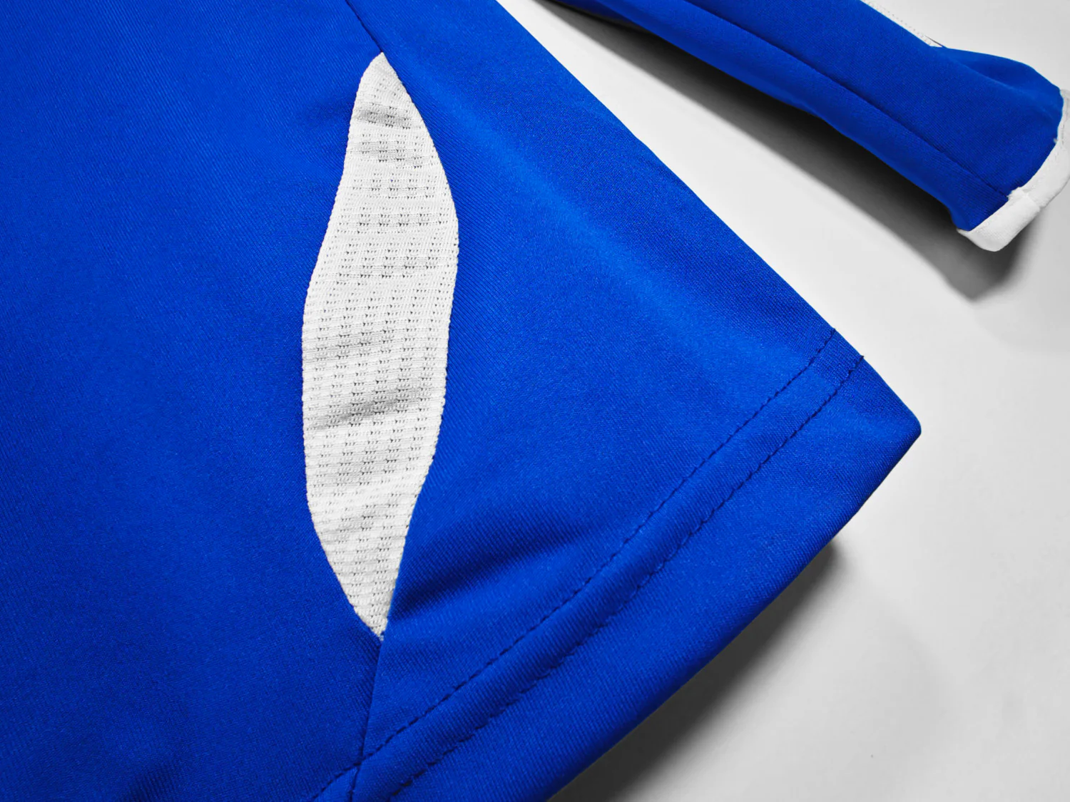 Chelsea Home Long Sleeve Retro Jersey 11/12 - Image 8