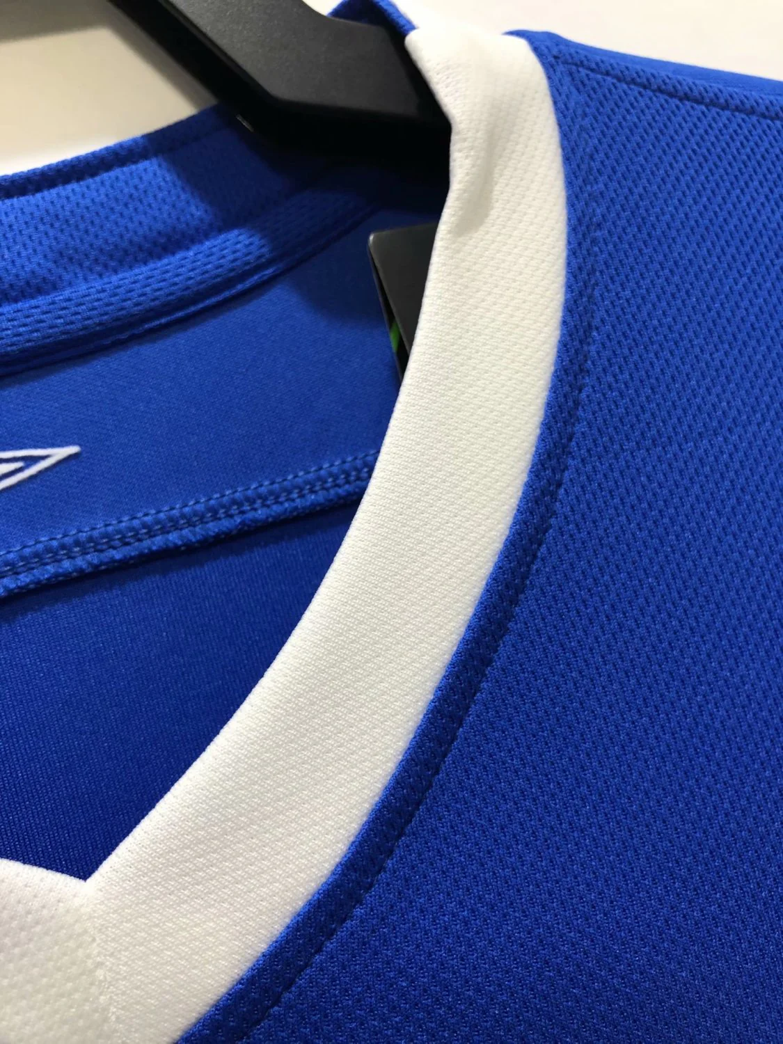 Chelsea Home Retro Jersey 2003 - Image 8