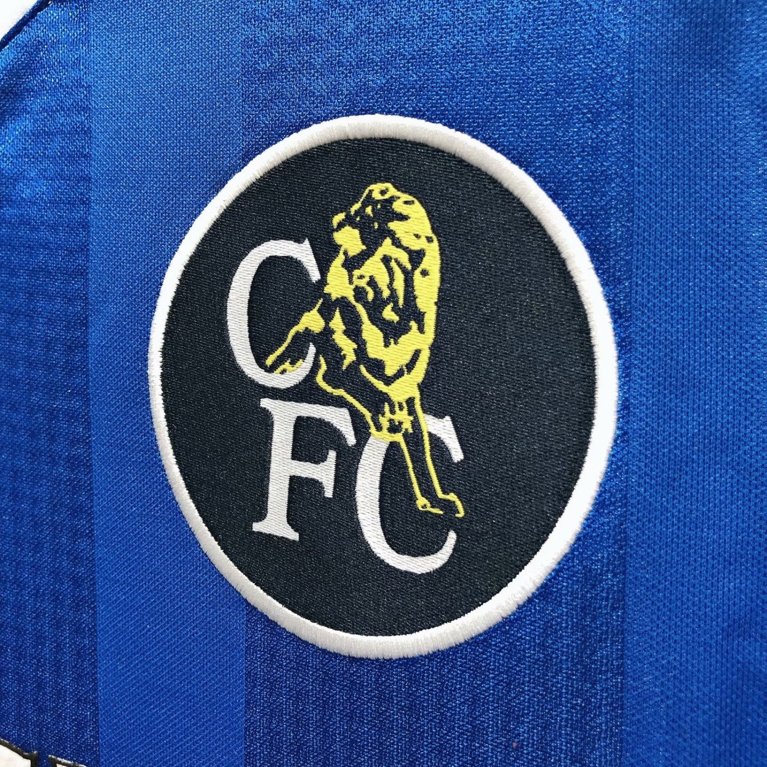 Chelsea Home Retro Jersey 97/99 - Image 6