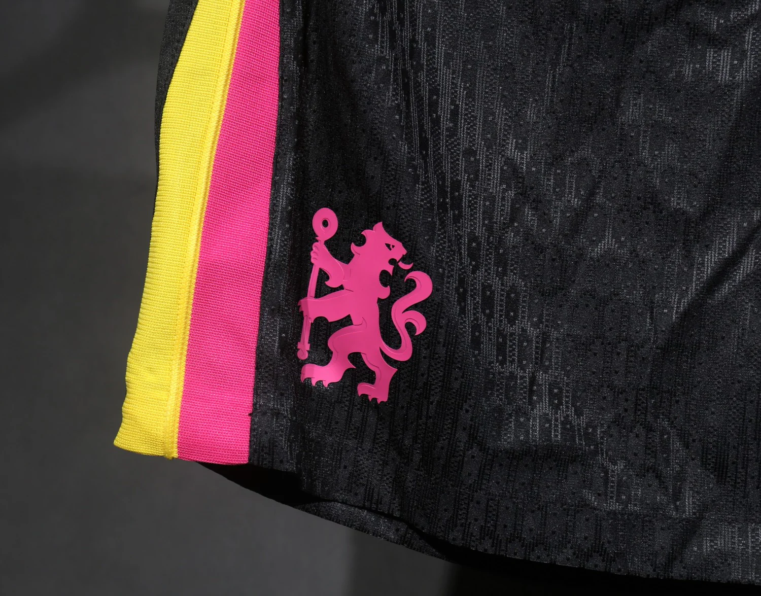 Chelsea Third Player Shorts 24/25 - Image 4