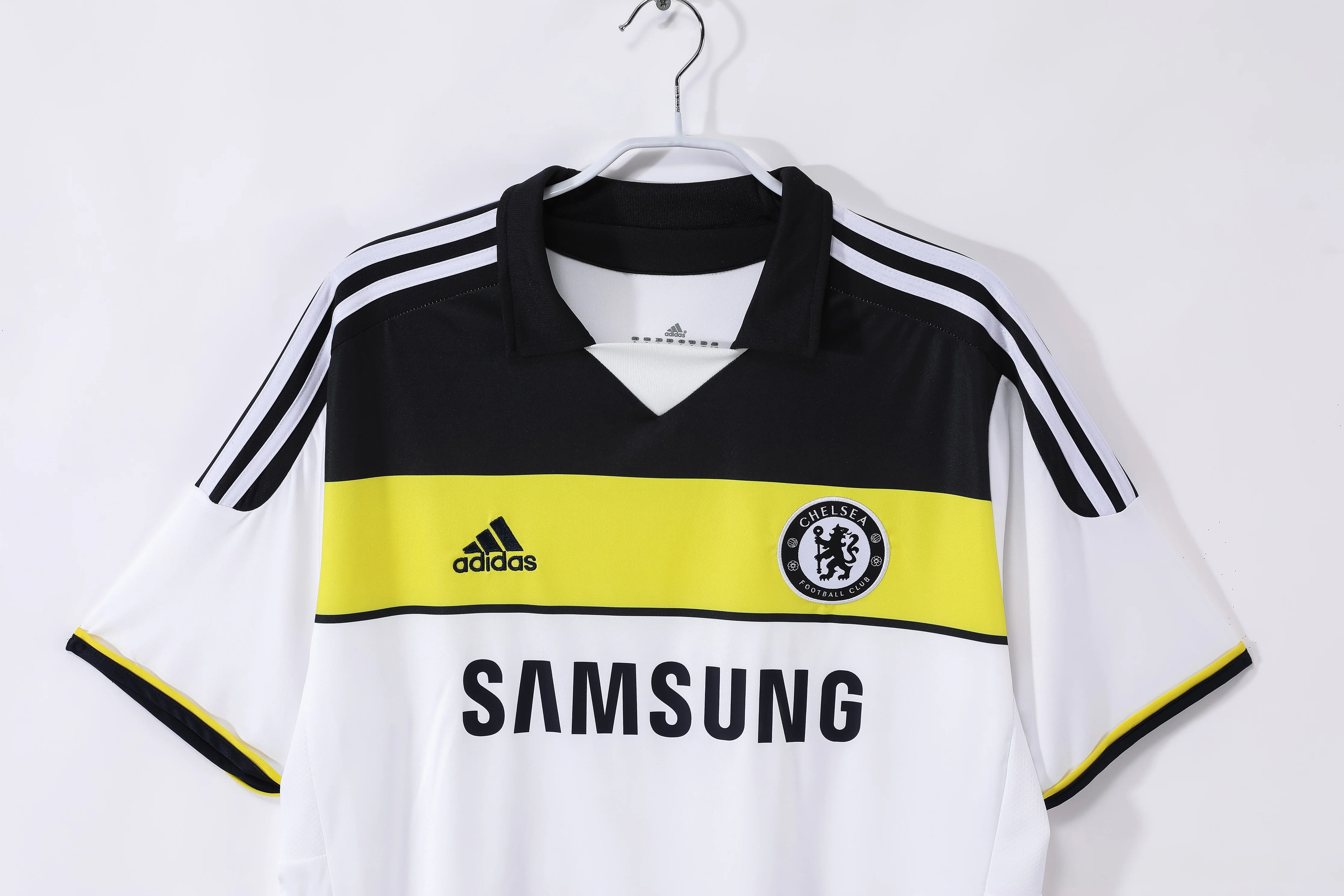 Chelsea Third Retro Jersey 2011/12 - Image 12