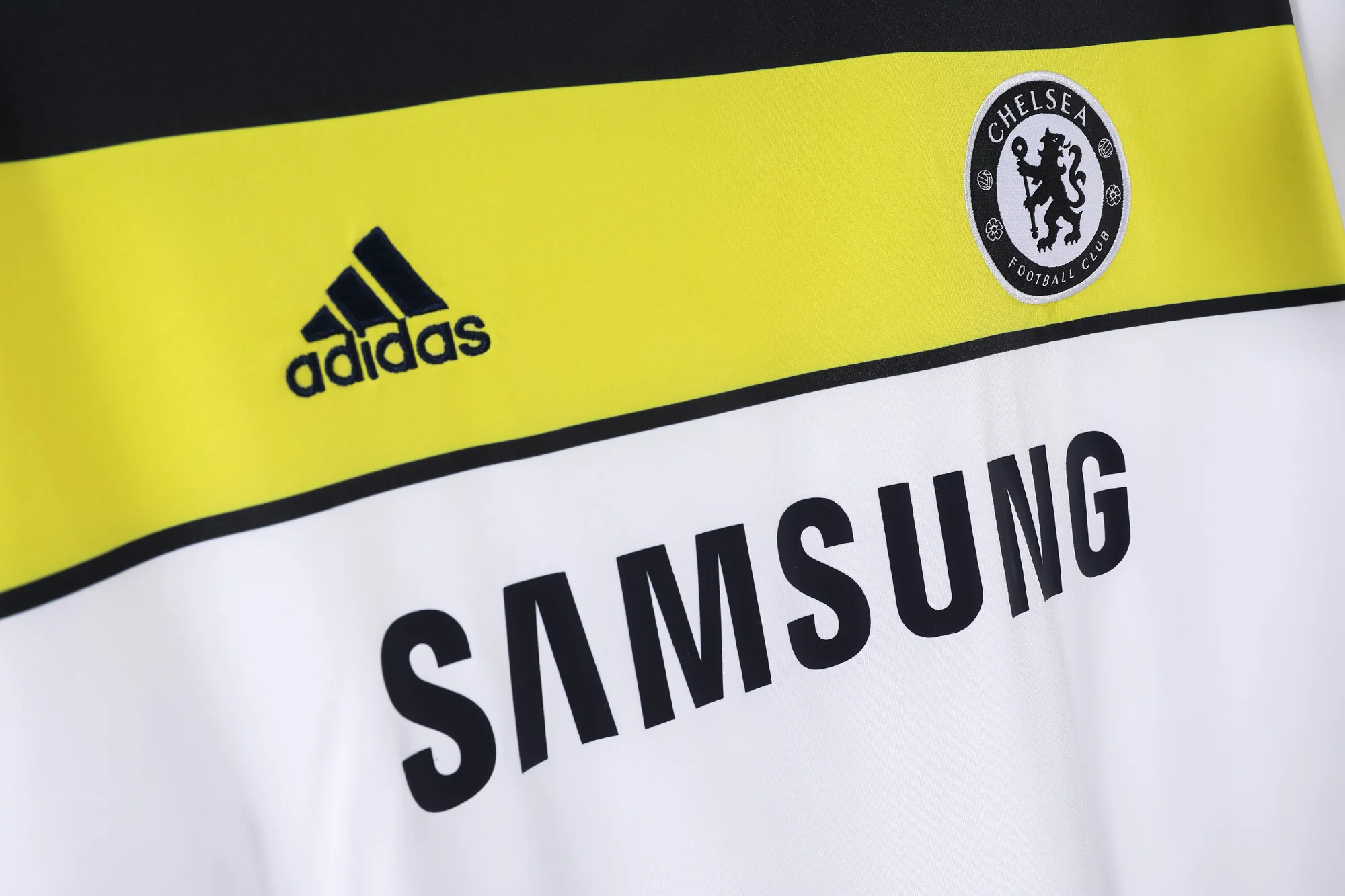 Chelsea Third Retro Jersey 2011/12 - Image 9