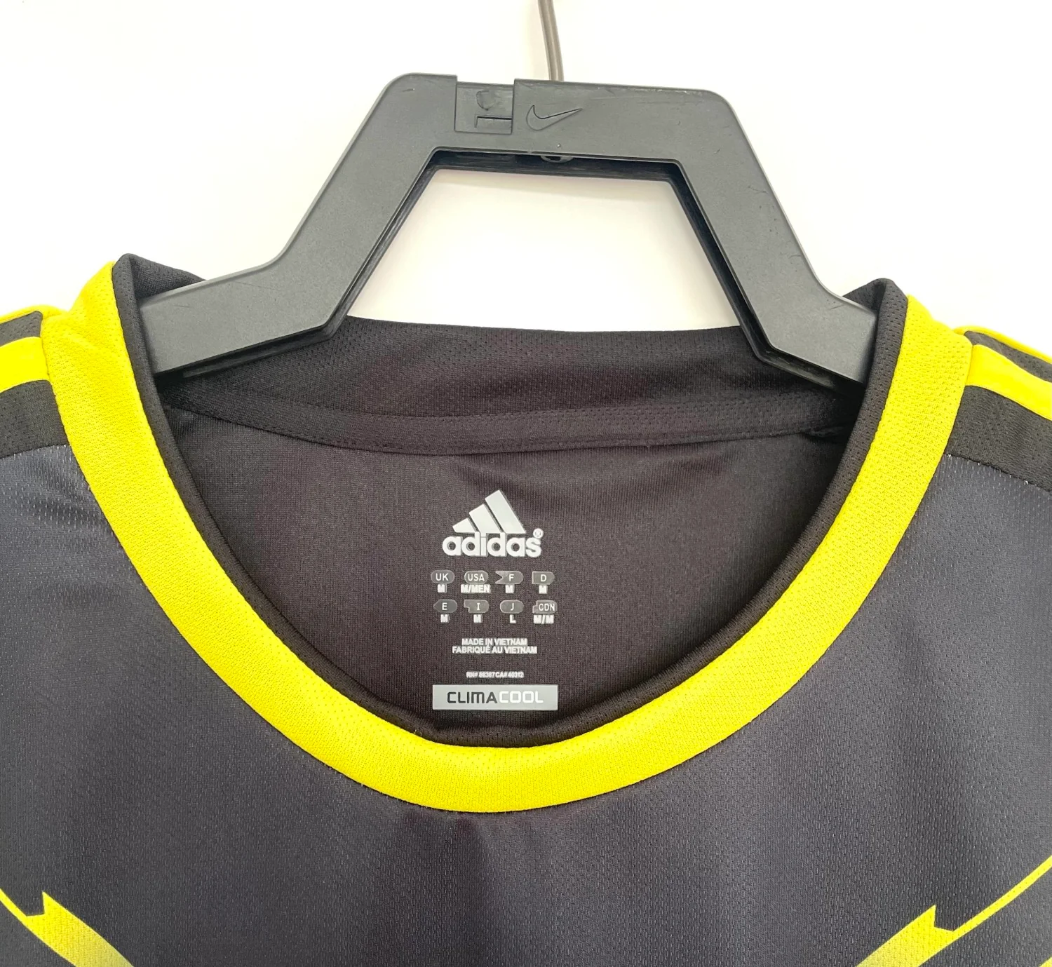 Chelsea Third Retro Jersey 2012/13 - Image 3