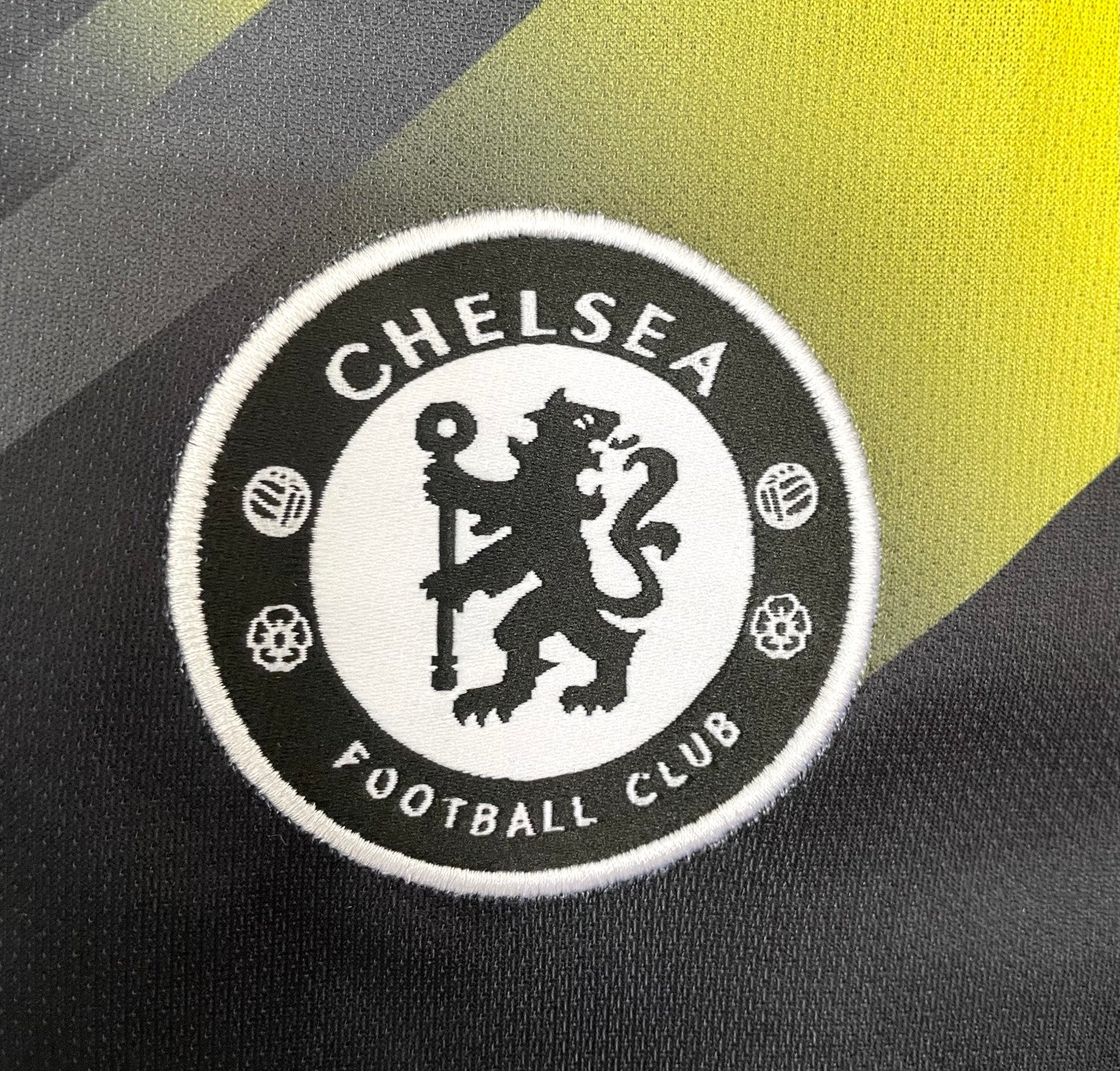 Chelsea Third Retro Jersey 2012/13 - Image 4