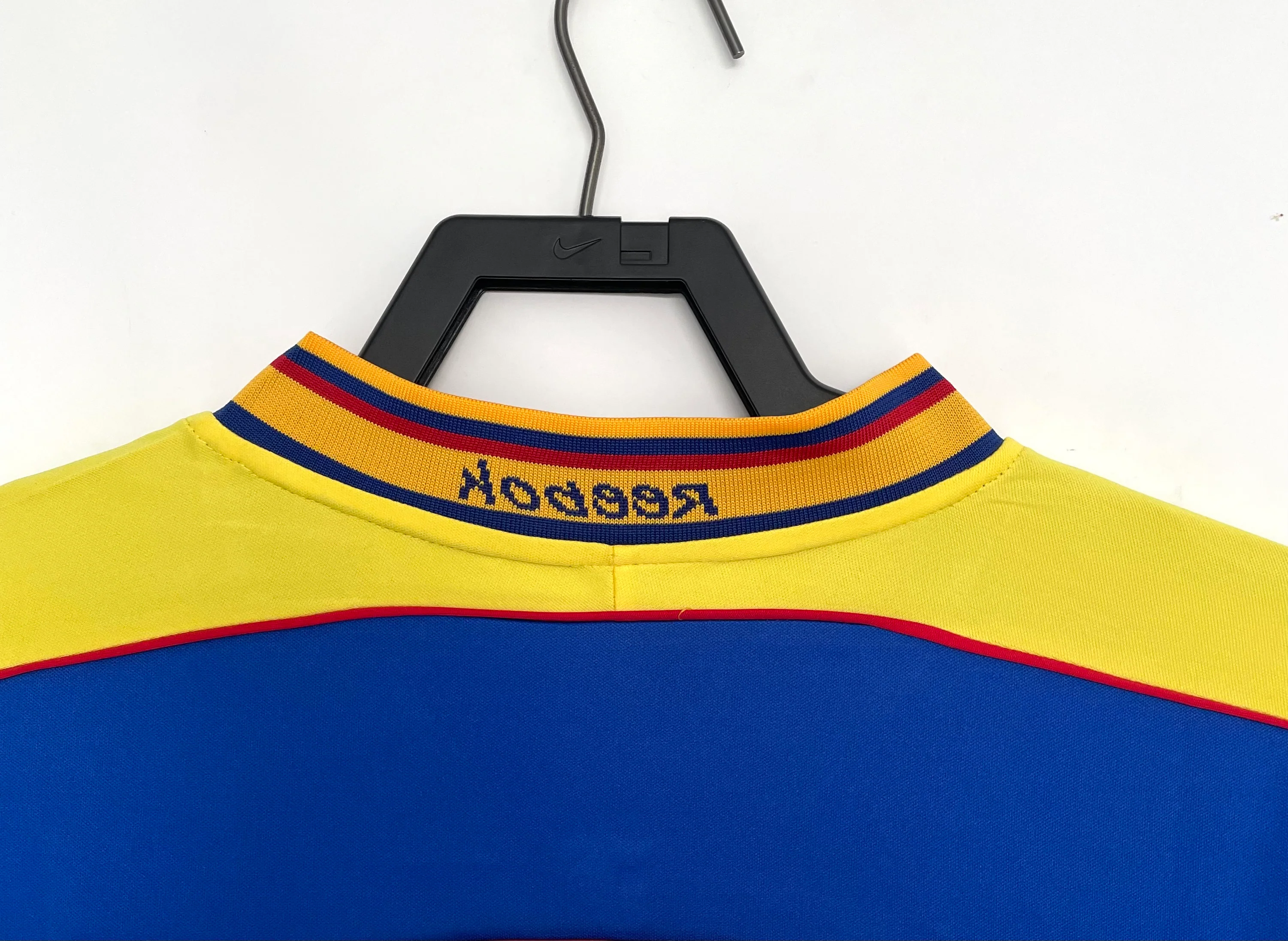 Colombia Home Retro Jersey 2001 - Image 5