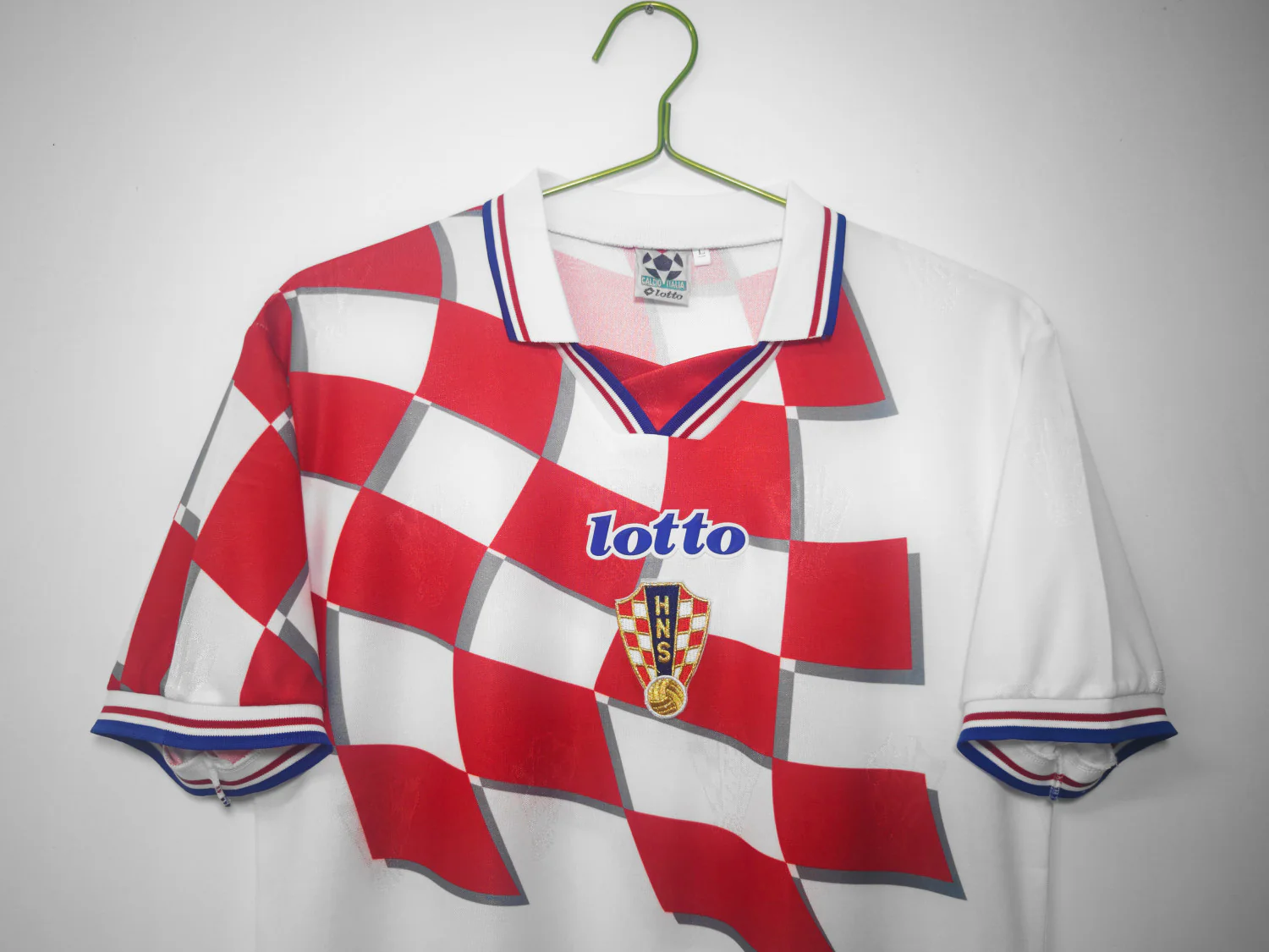 Croatia Home Retro Jersey 1998 - Image 2
