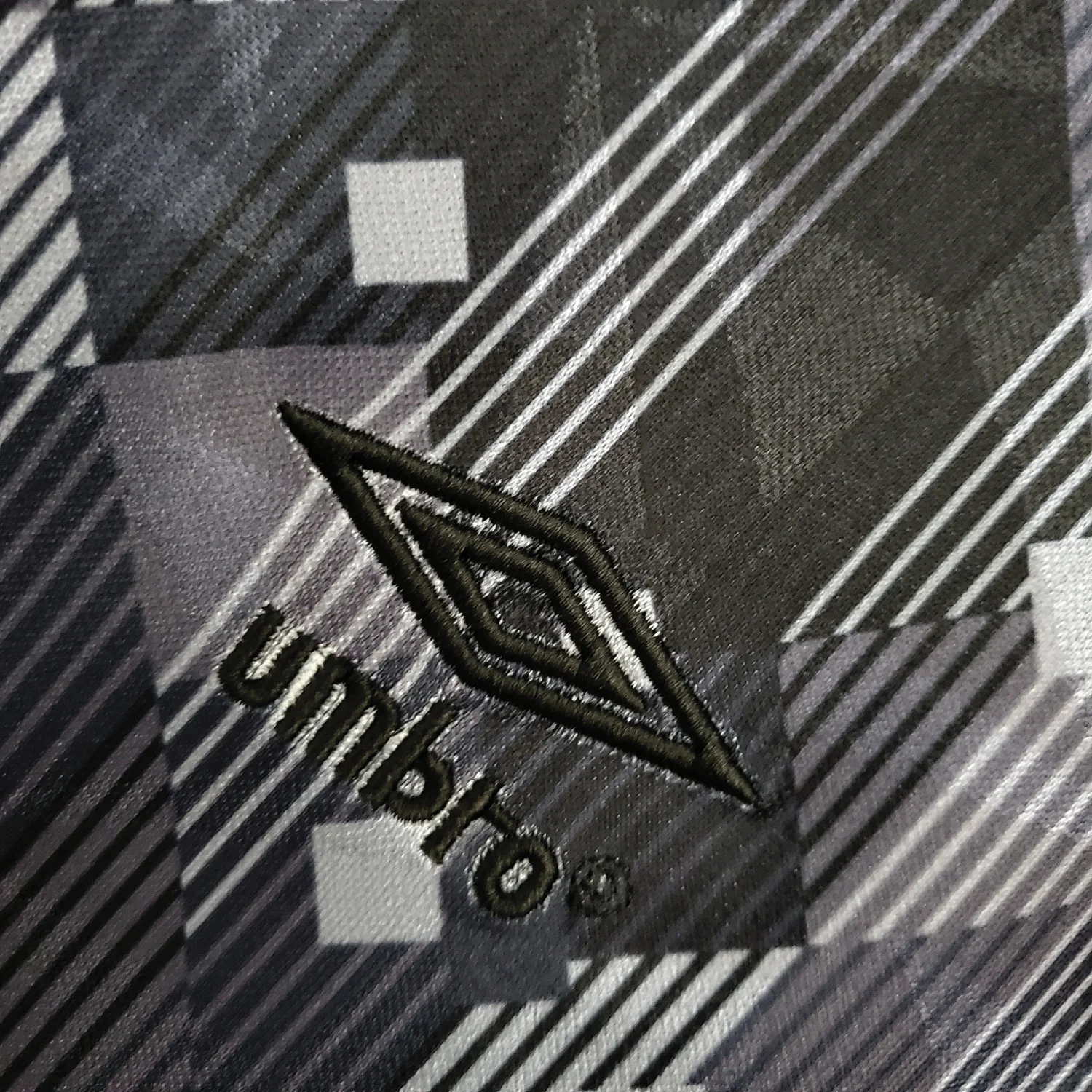 England 1990 Black Out Retro Jersey - Image 4