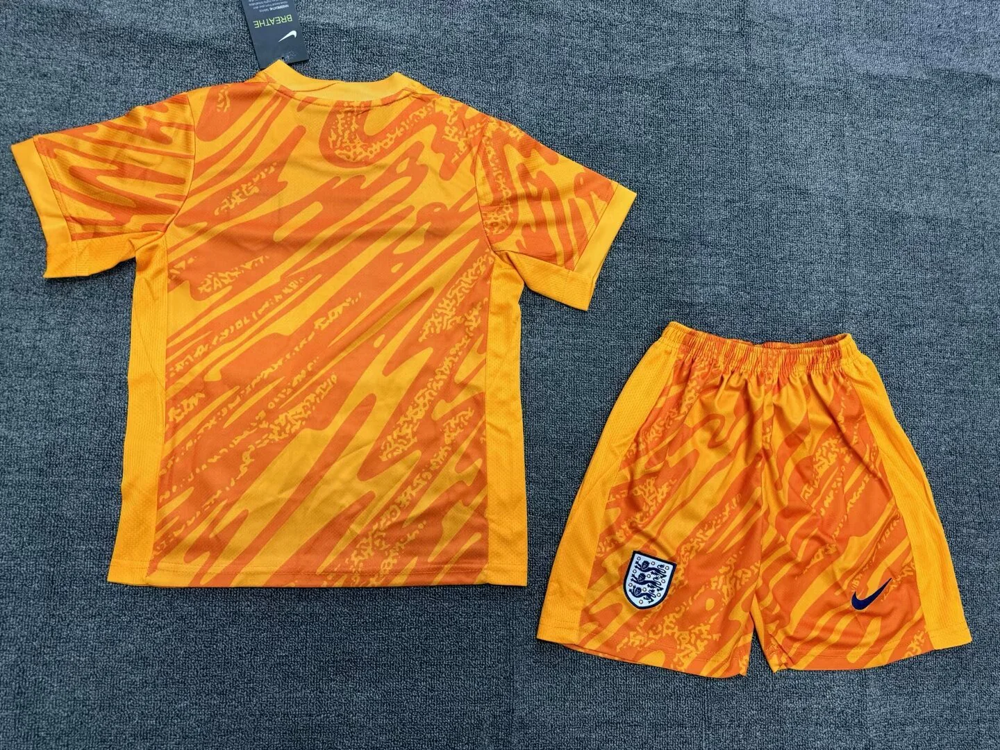 England Euro 2024 Goalkeeper Kids Suit - Image 2