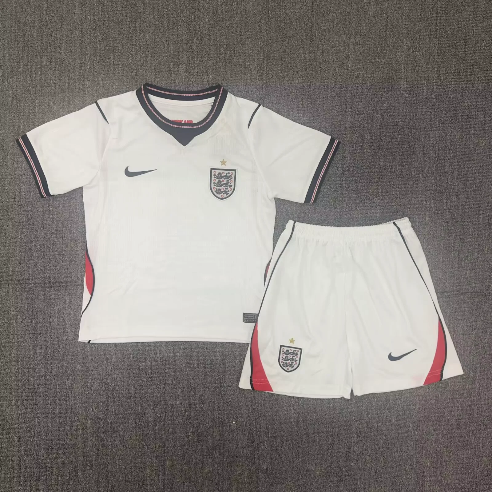 England Home Kids Suit 26/27