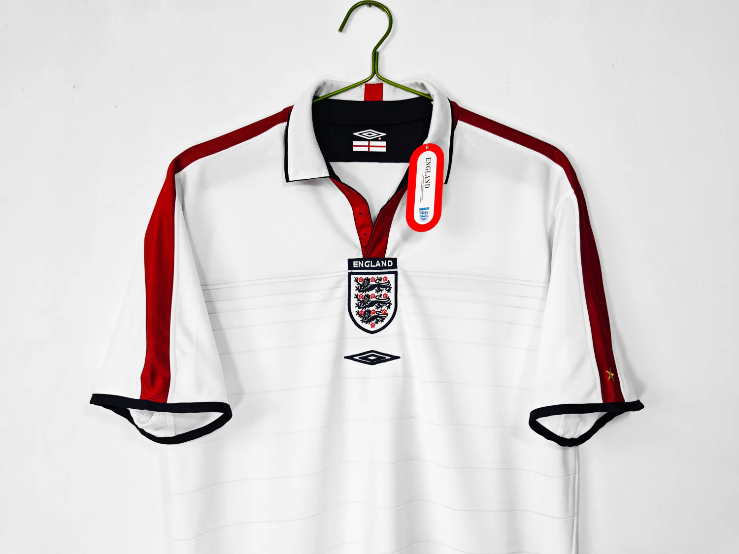 England Home Retro Jersey 2004/05 - Image 4