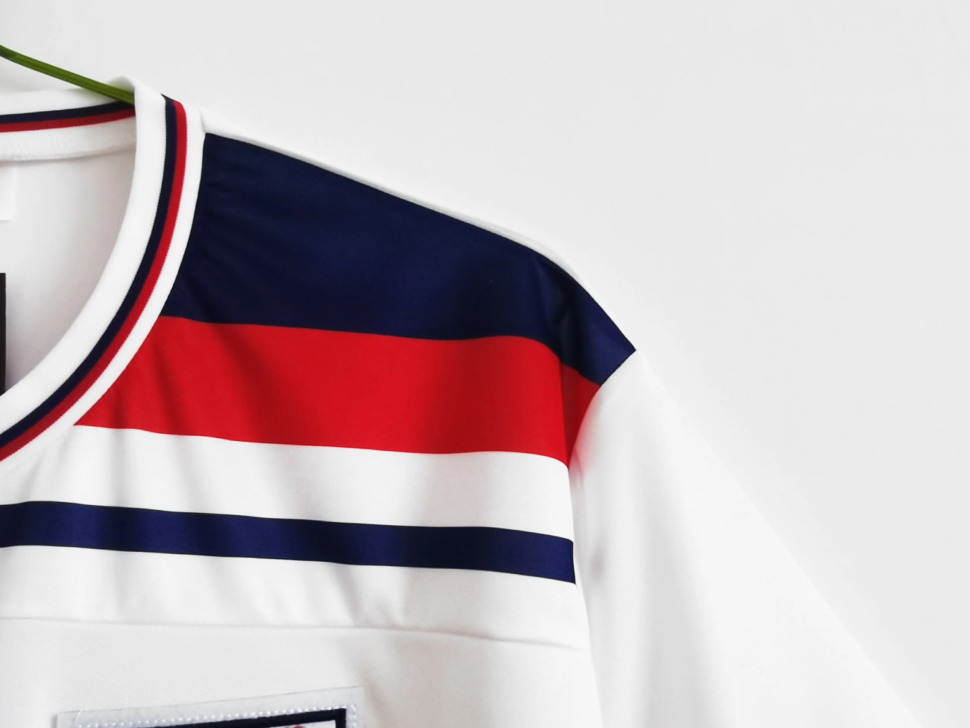 England Retro Home Jersey 1980-83 - Image 5
