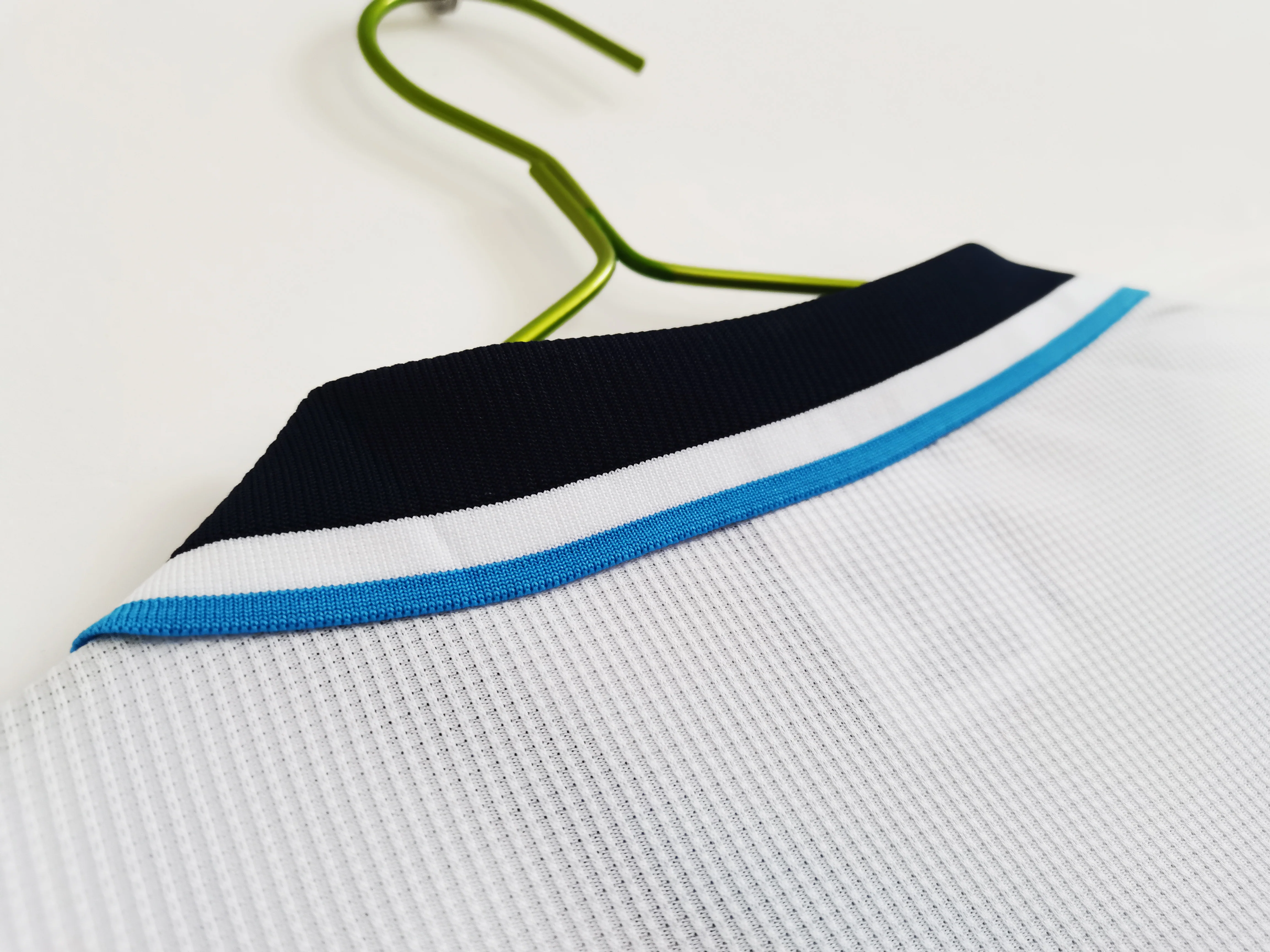 England Retro Home Jersey 1996 - Image 4