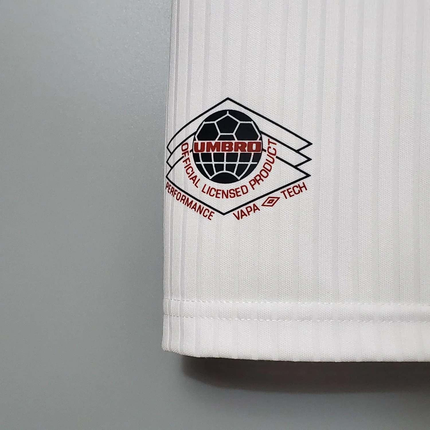 England Retro Home Jersey 1998 - Image 3