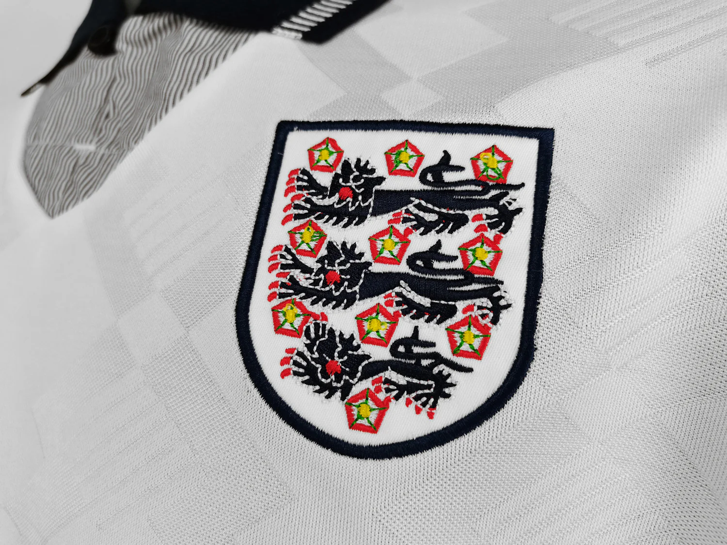 England Retro Jersey 1990 - Image 7