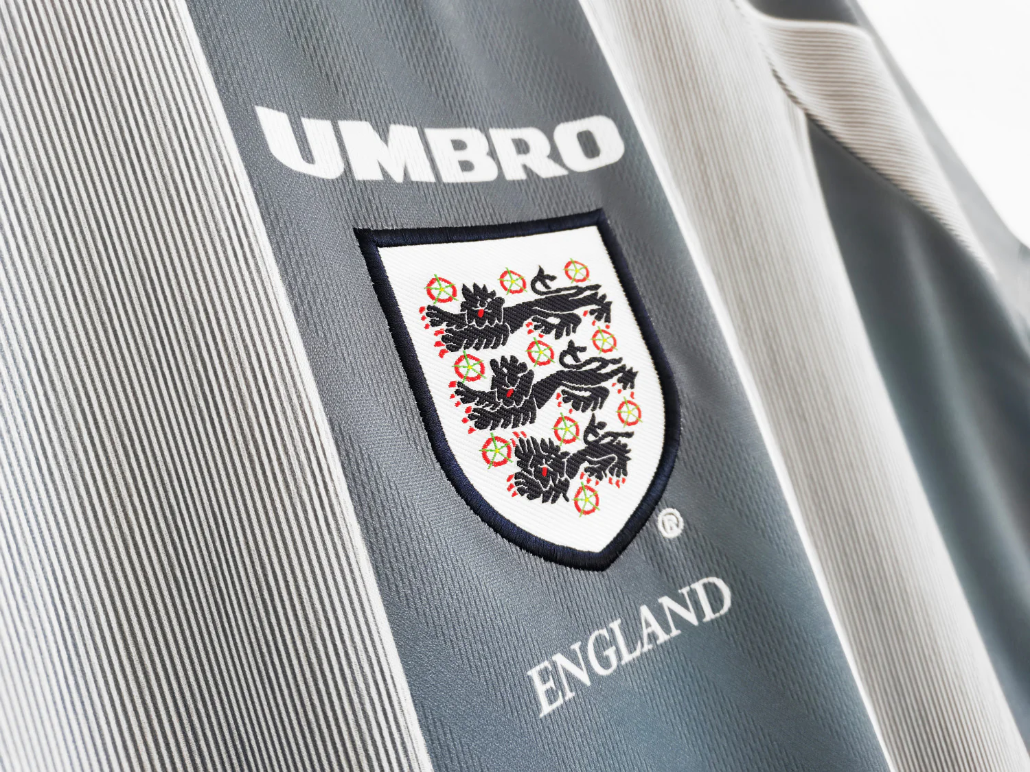 England Retro Jersey 1996 - Image 8