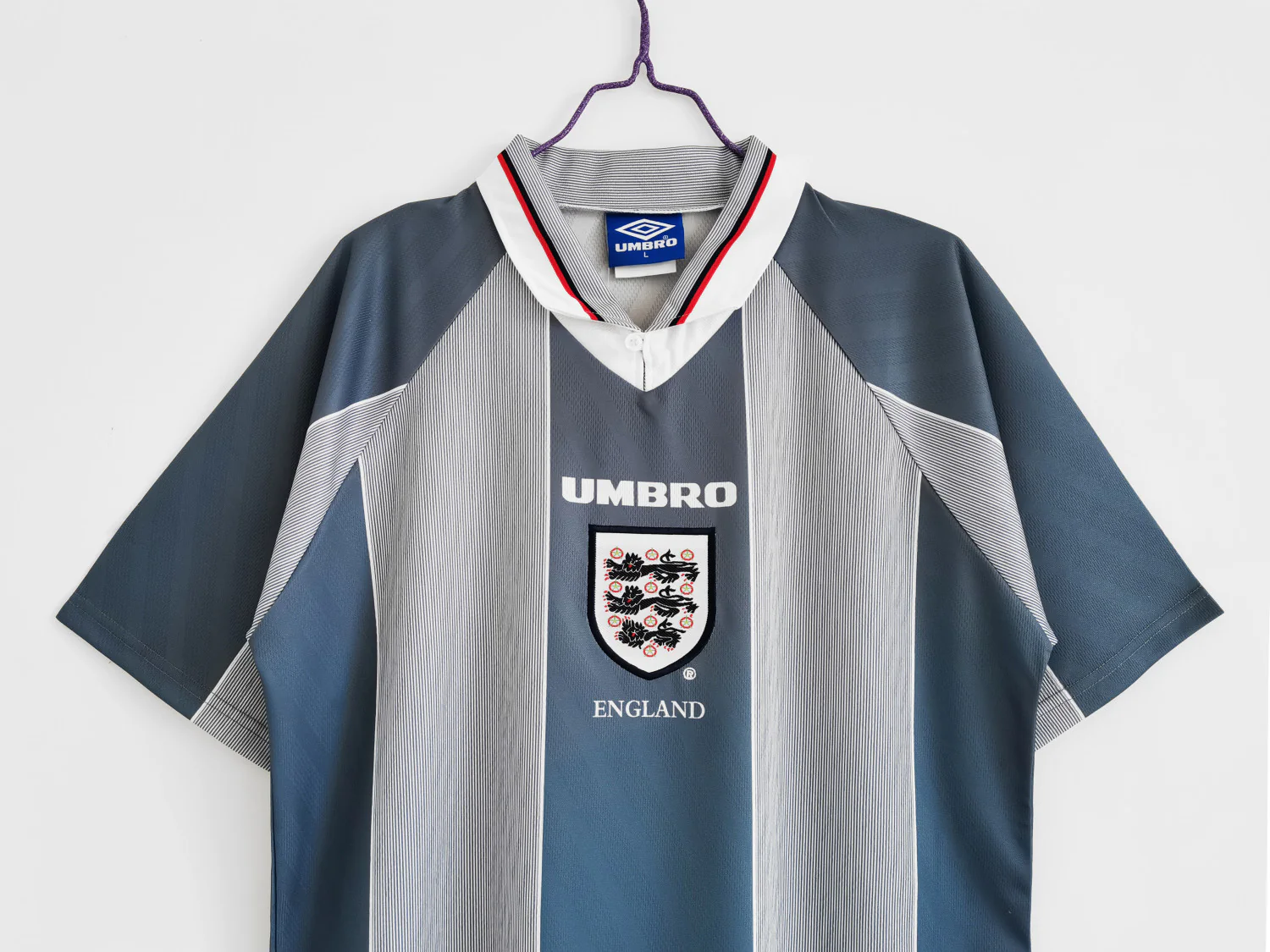 England Retro Jersey 1996 - Image 9