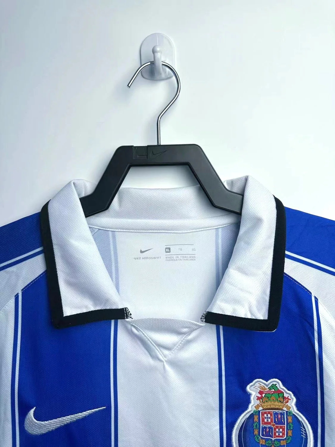 FC Porto Home Retro Jersey 2003/04 - Image 3