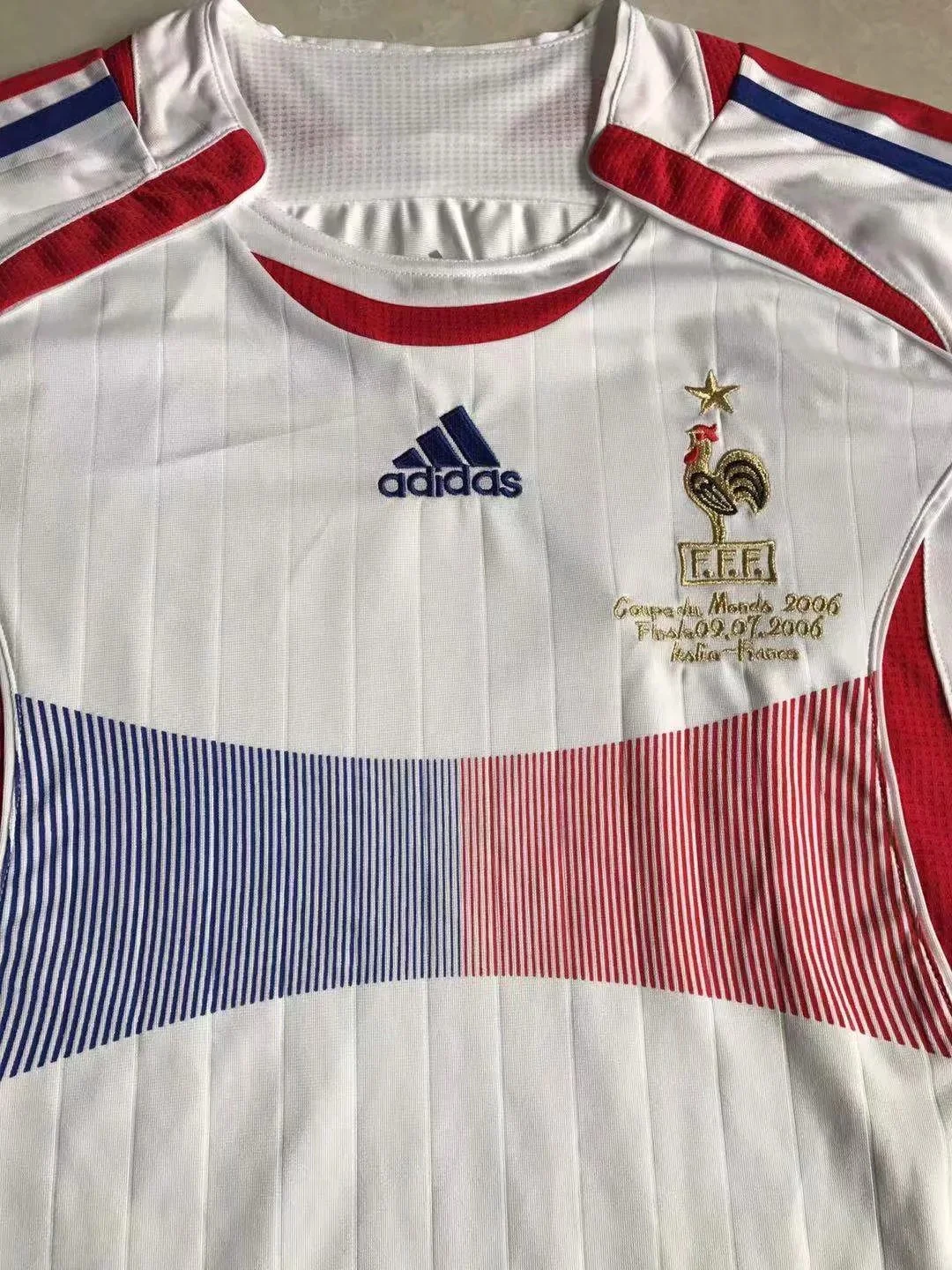 France Away Retro Jersey 2006 - Image 5