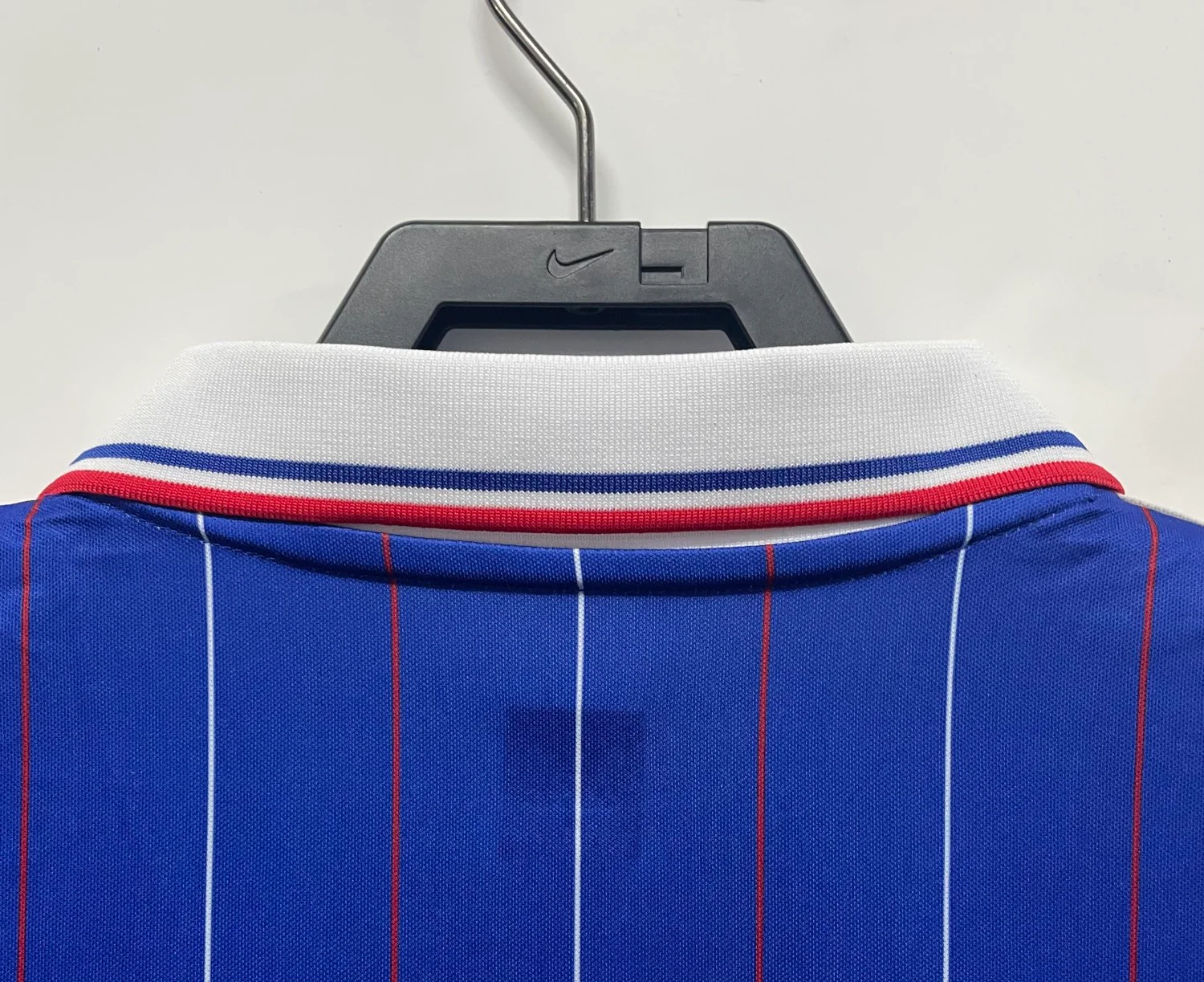France Home Retro Jersey 1982 - Image 7