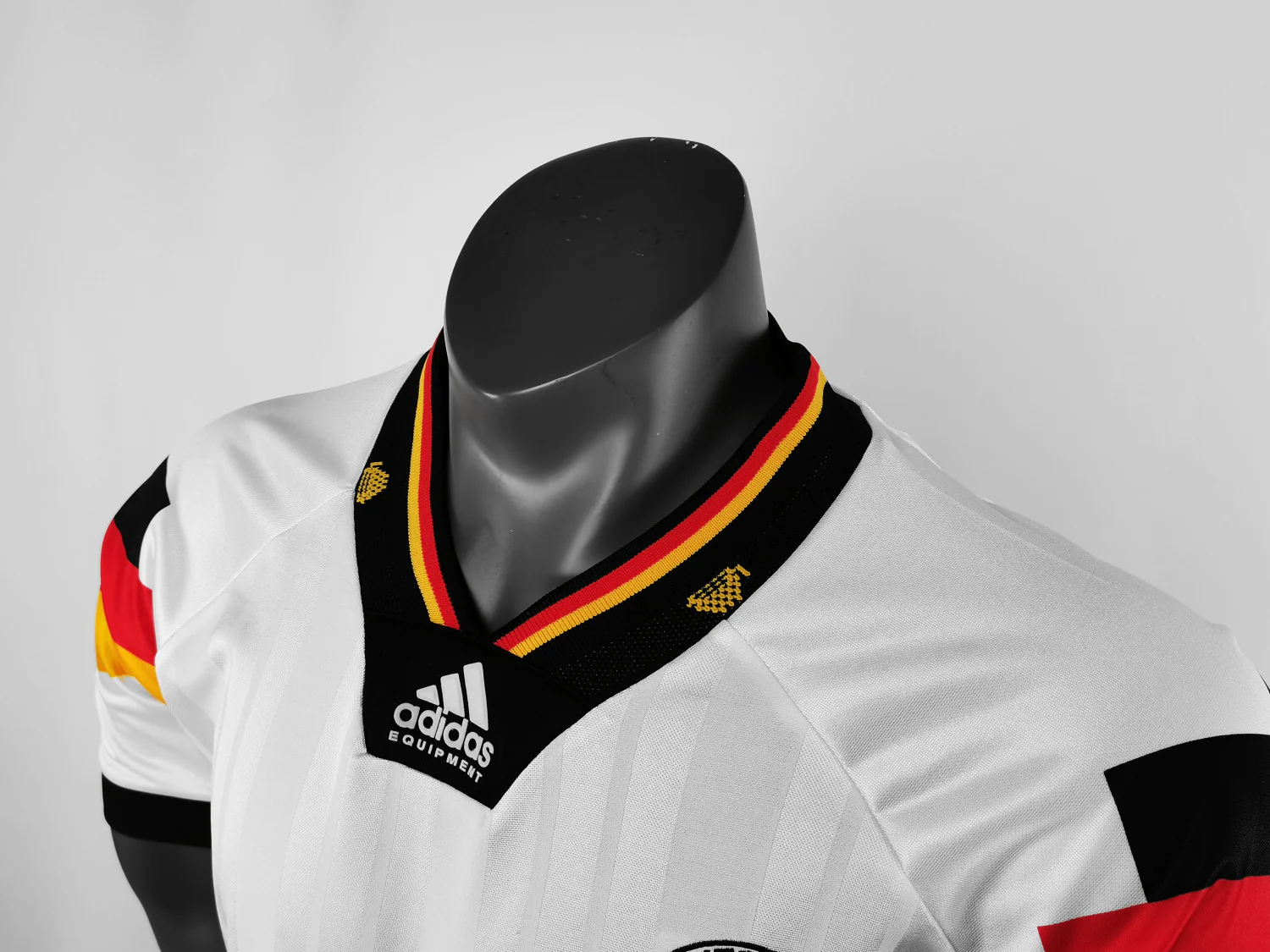 Germany Home Retro Jersey 1992/1994 - Image 5