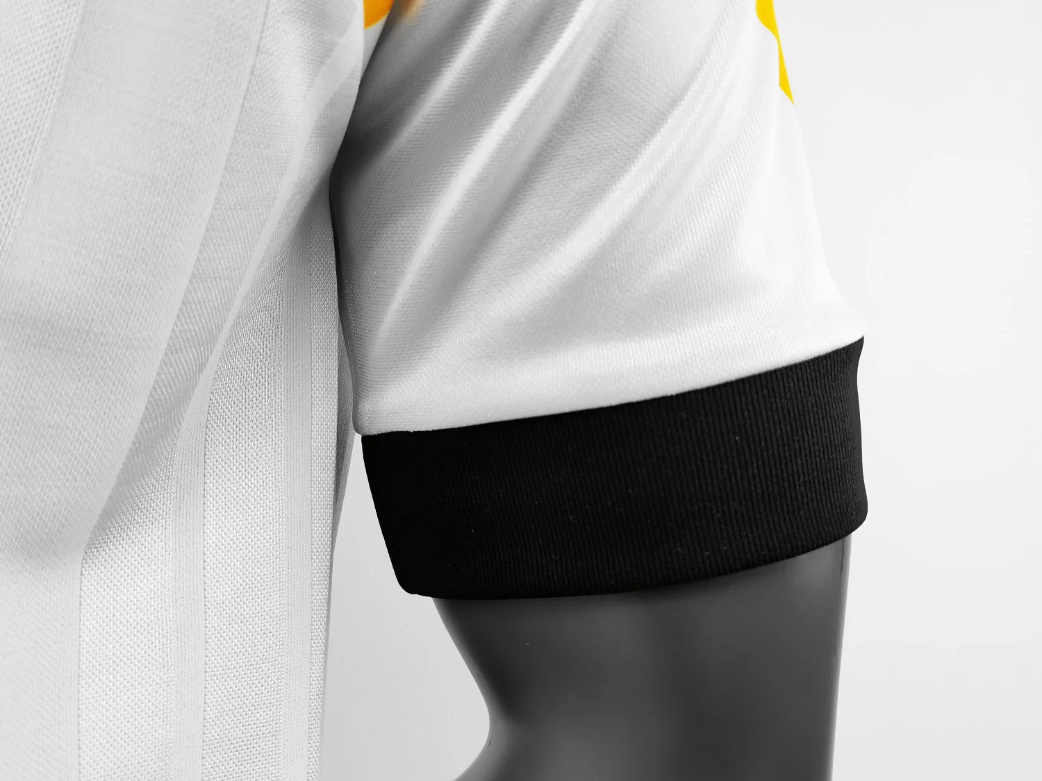 Germany Home Retro Jersey 1992/1994 - Image 9