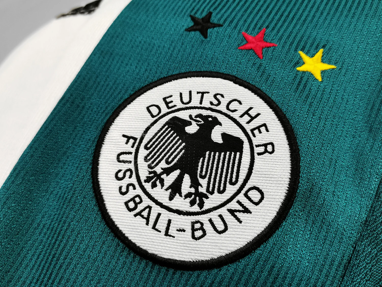 Germany Retro Jersey 98/00 - Image 5