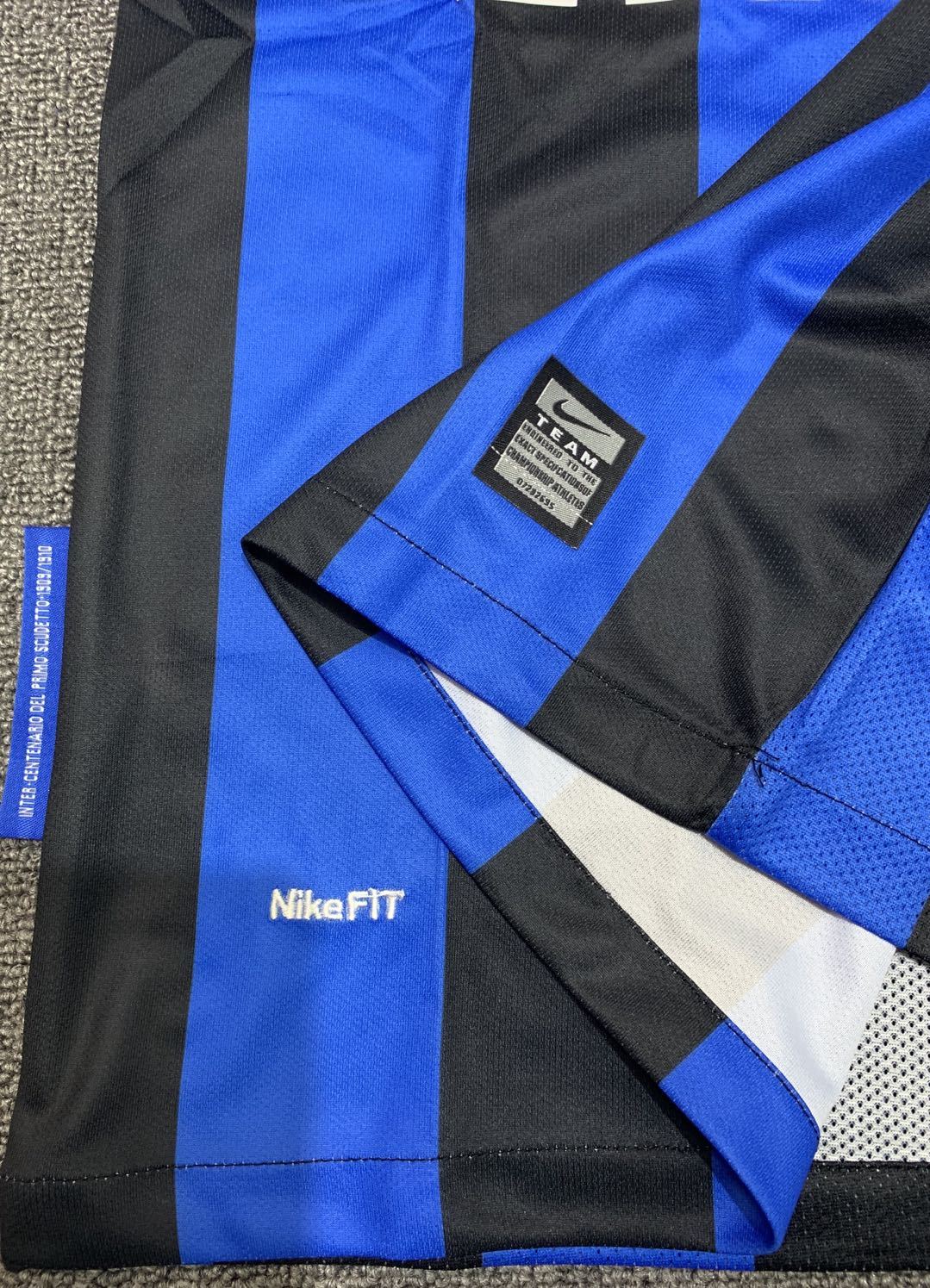 Inter Milan Home Long Sleeve Retro Jersey 2009/10 - Image 5