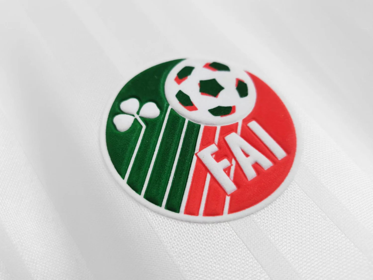 Ireland Retro Away Jersey 1992/94 - Image 6
