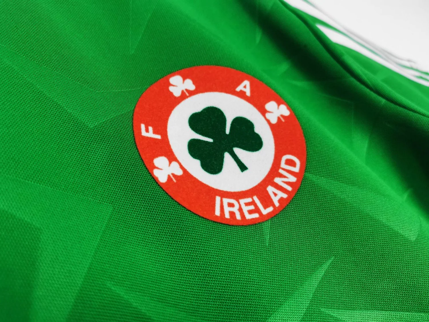 Ireland Retro Home Jersey 1990/92 - Image 6