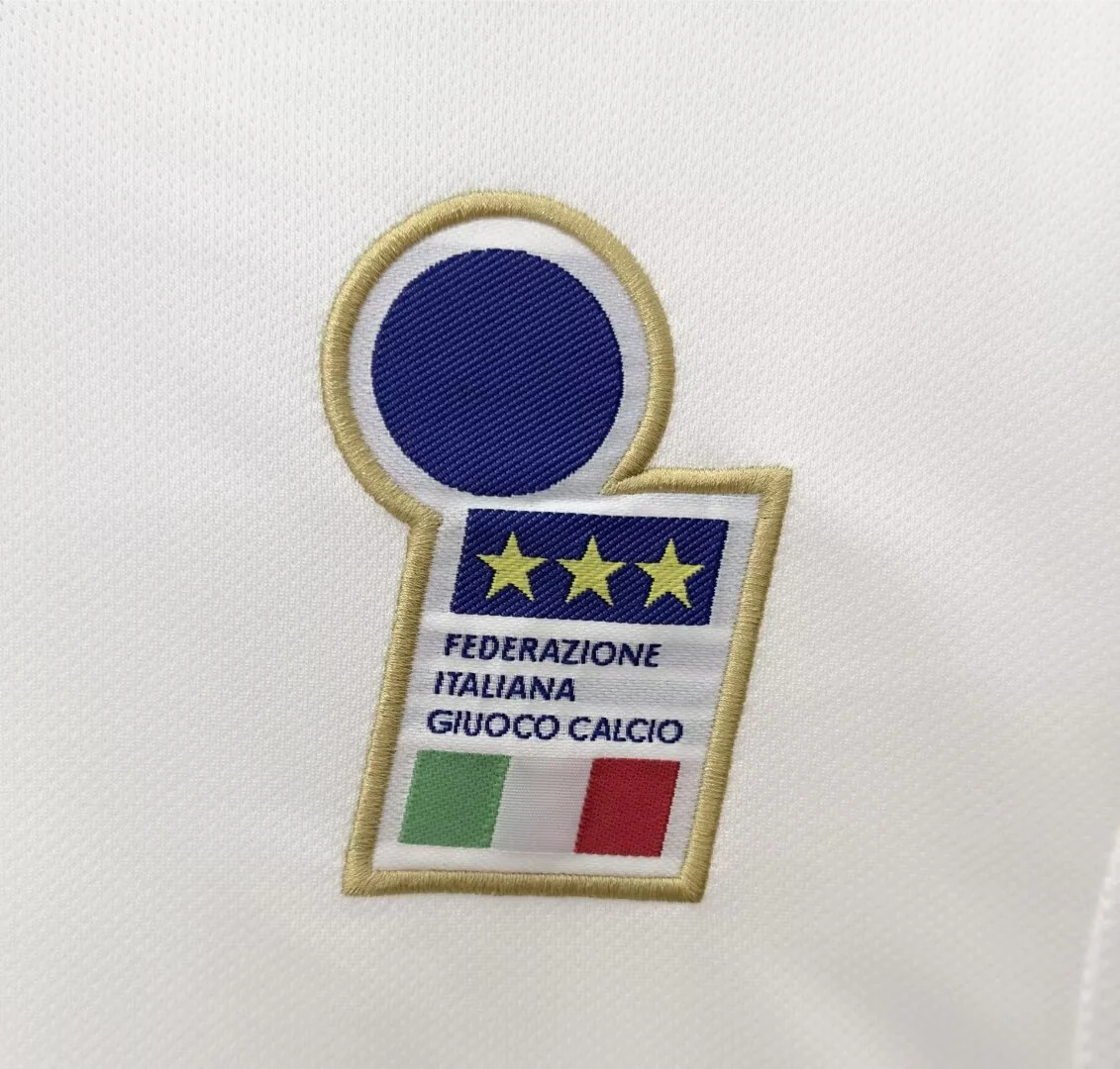 Italy Retro Away Jersey 1996 - Image 7