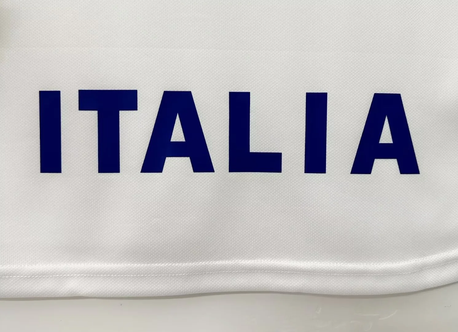 Italy Retro Away Jersey 1996 - Image 9